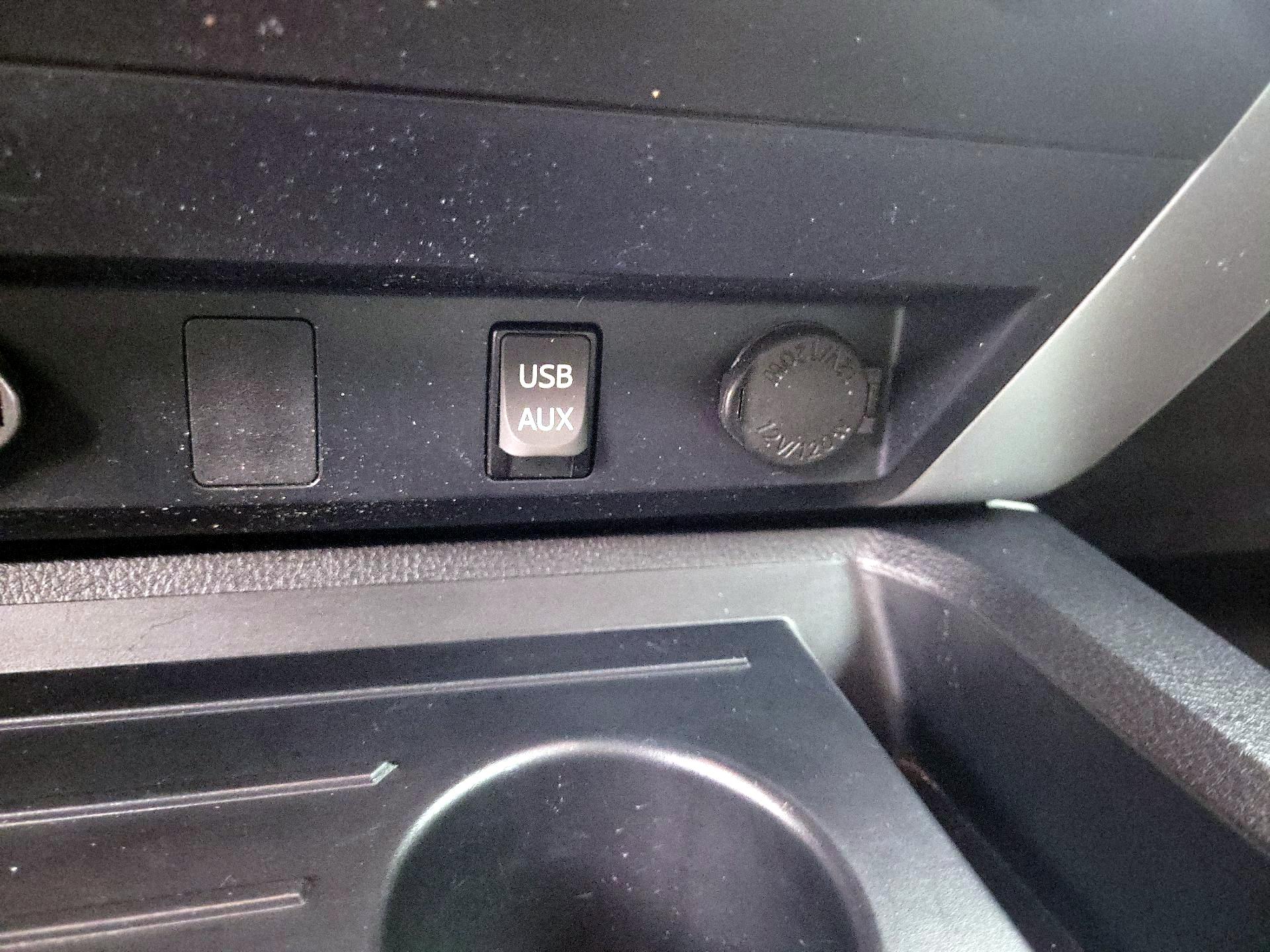 Thumbnail: 2019 Toyota Tundra - 18