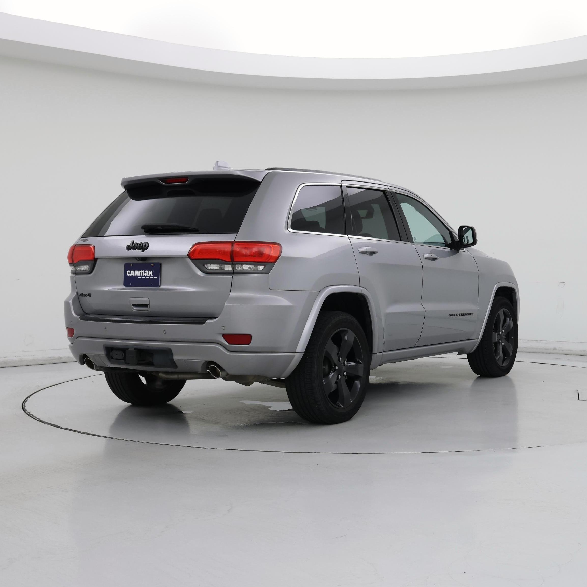 Thumbnail: 2015 Jeep Grand Cherokee - 8