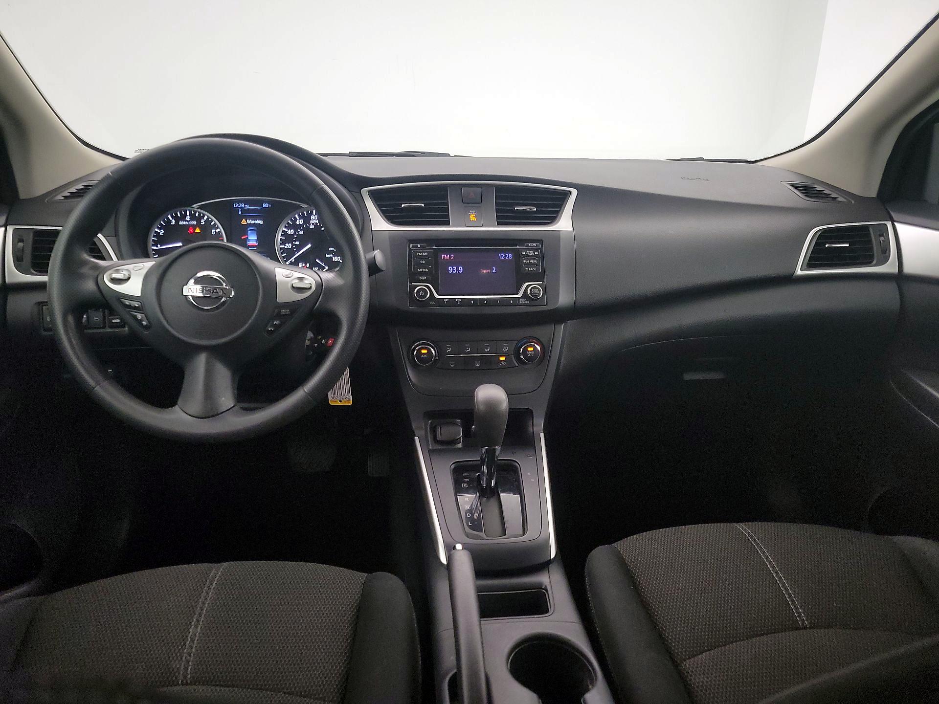 Thumbnail: 2018 Nissan Sentra - 9