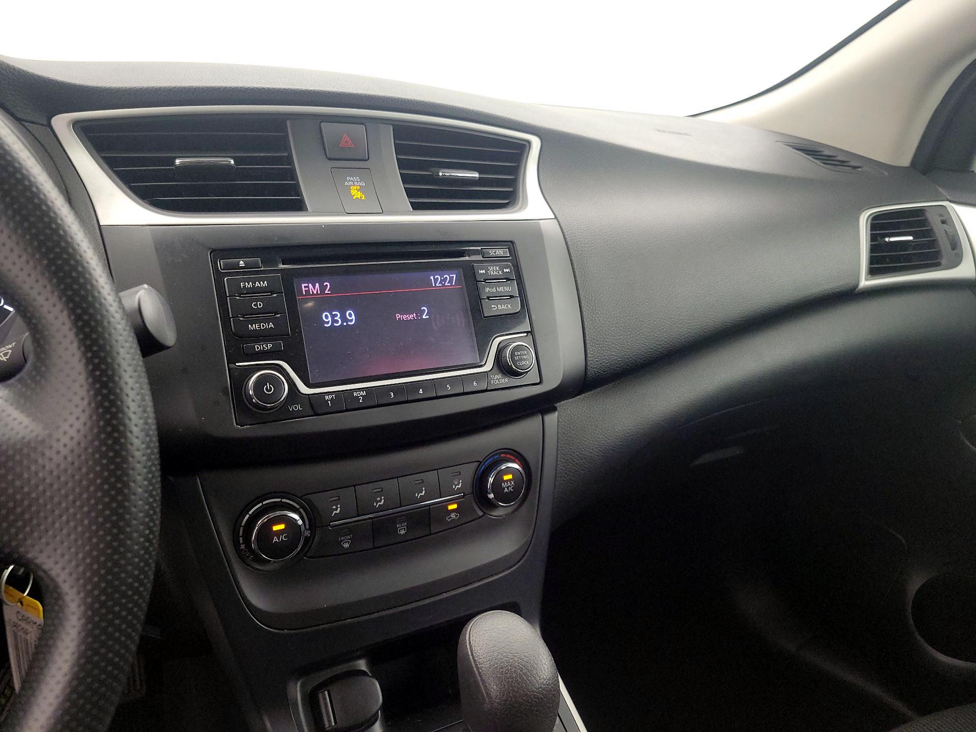 Thumbnail: 2018 Nissan Sentra - 15