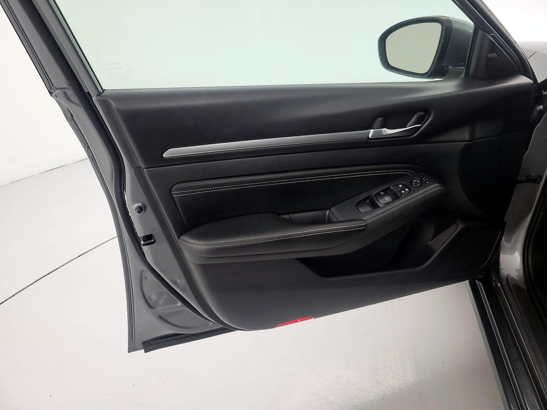 Thumbnail: 2019 Nissan Altima - 12