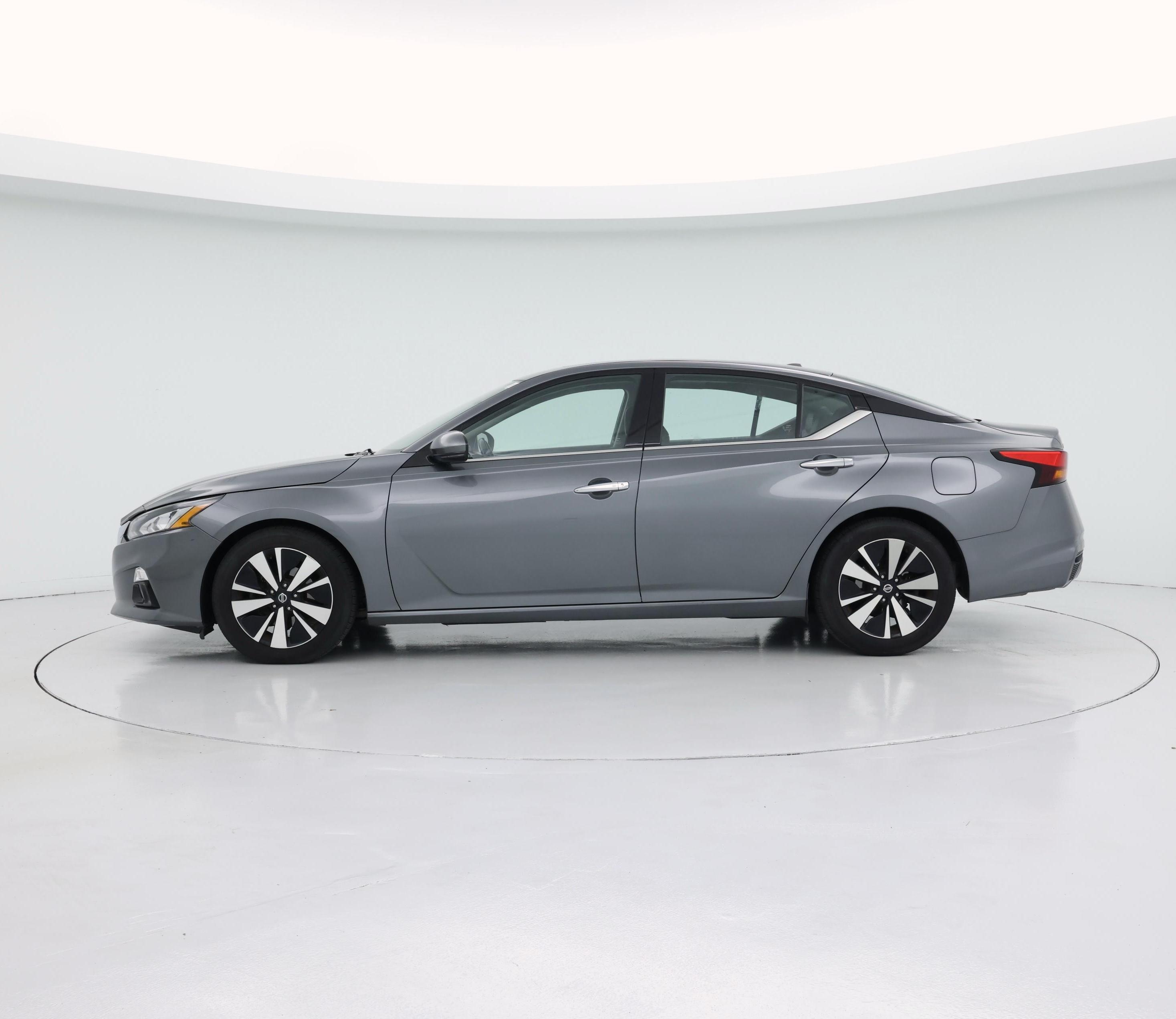 Thumbnail: 2019 Nissan Altima - 3