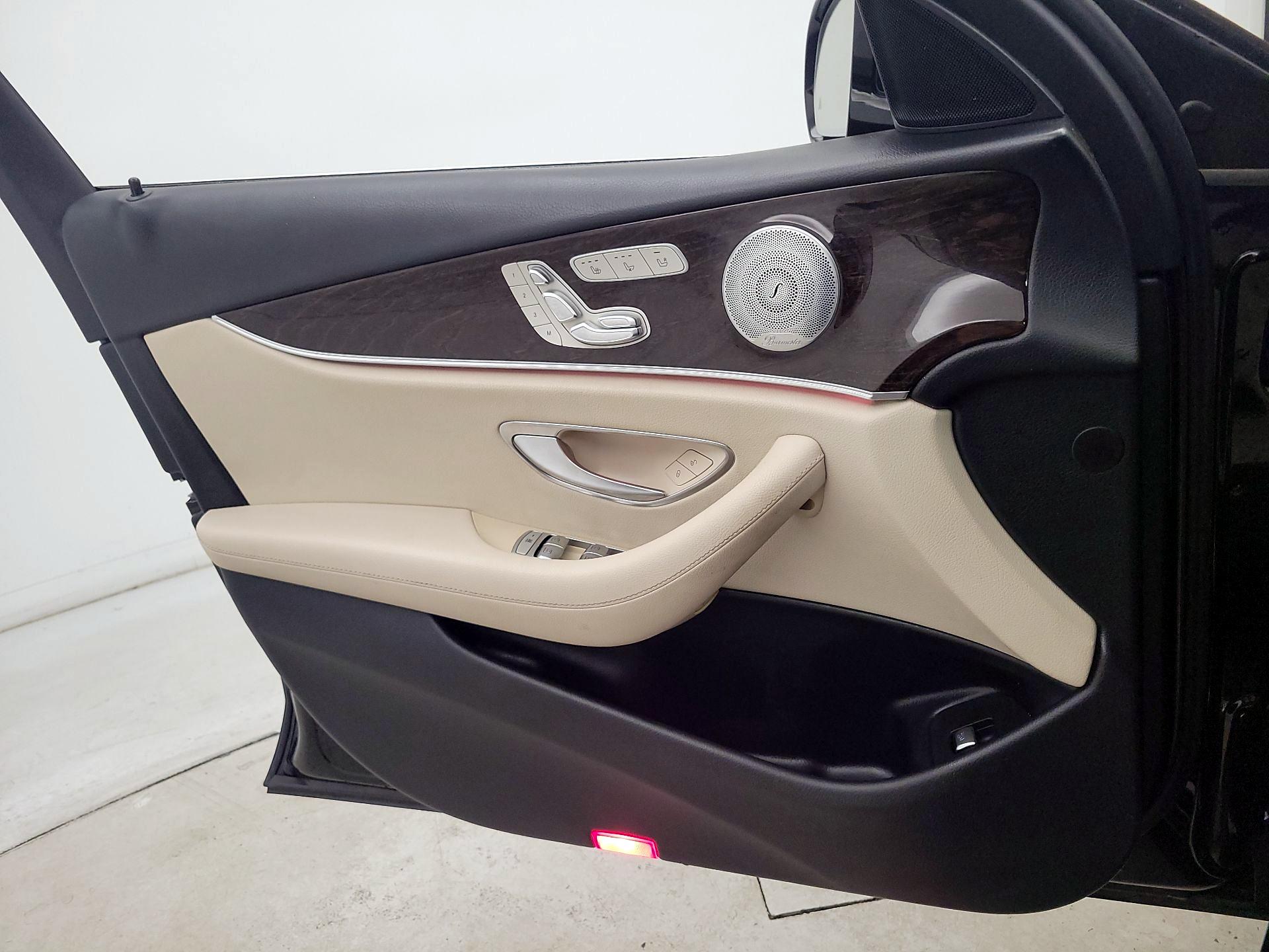 Thumbnail: 2017 Mercedes-Benz E-Class - 12