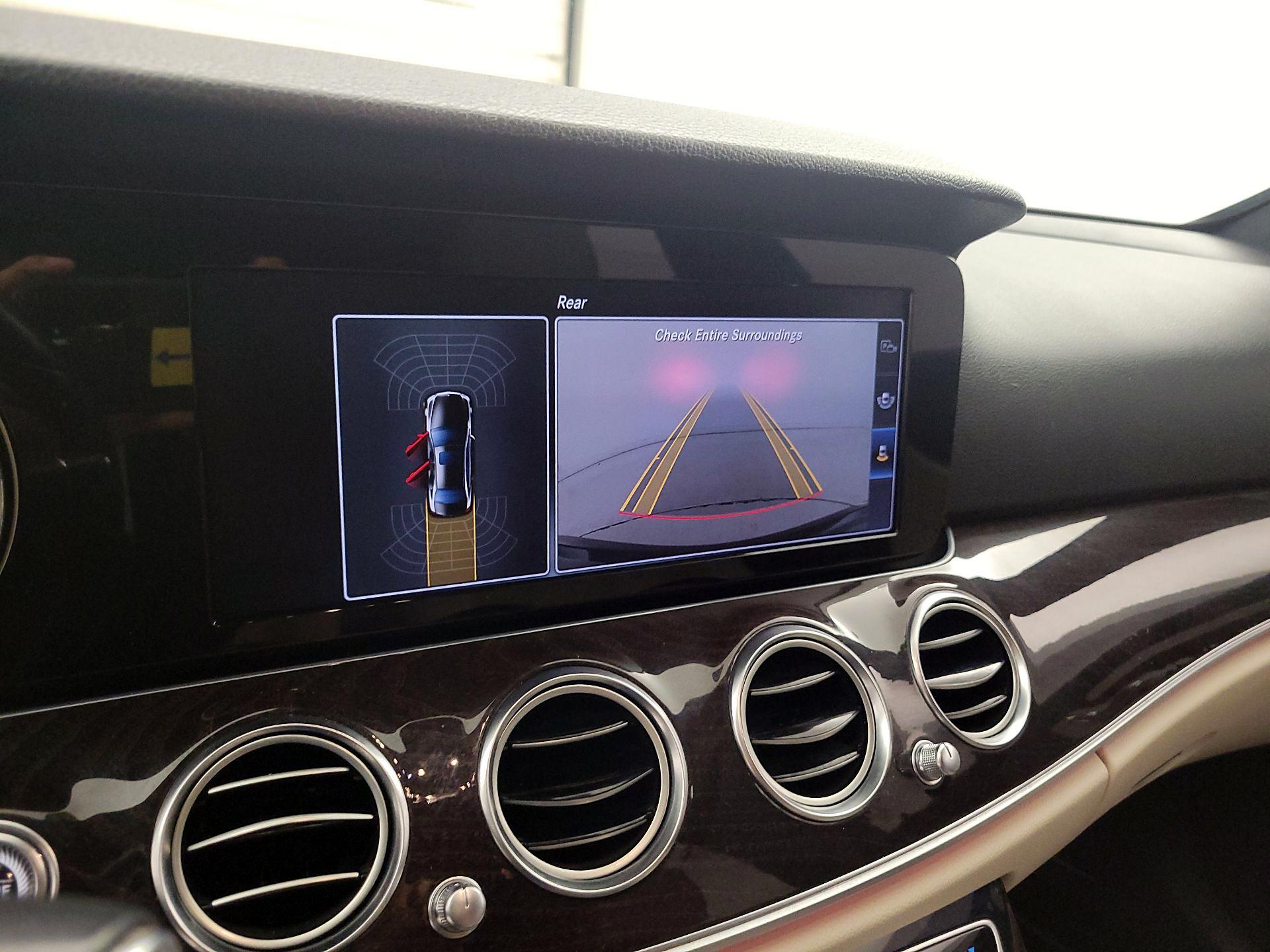 Thumbnail: 2017 Mercedes-Benz E-Class - 14