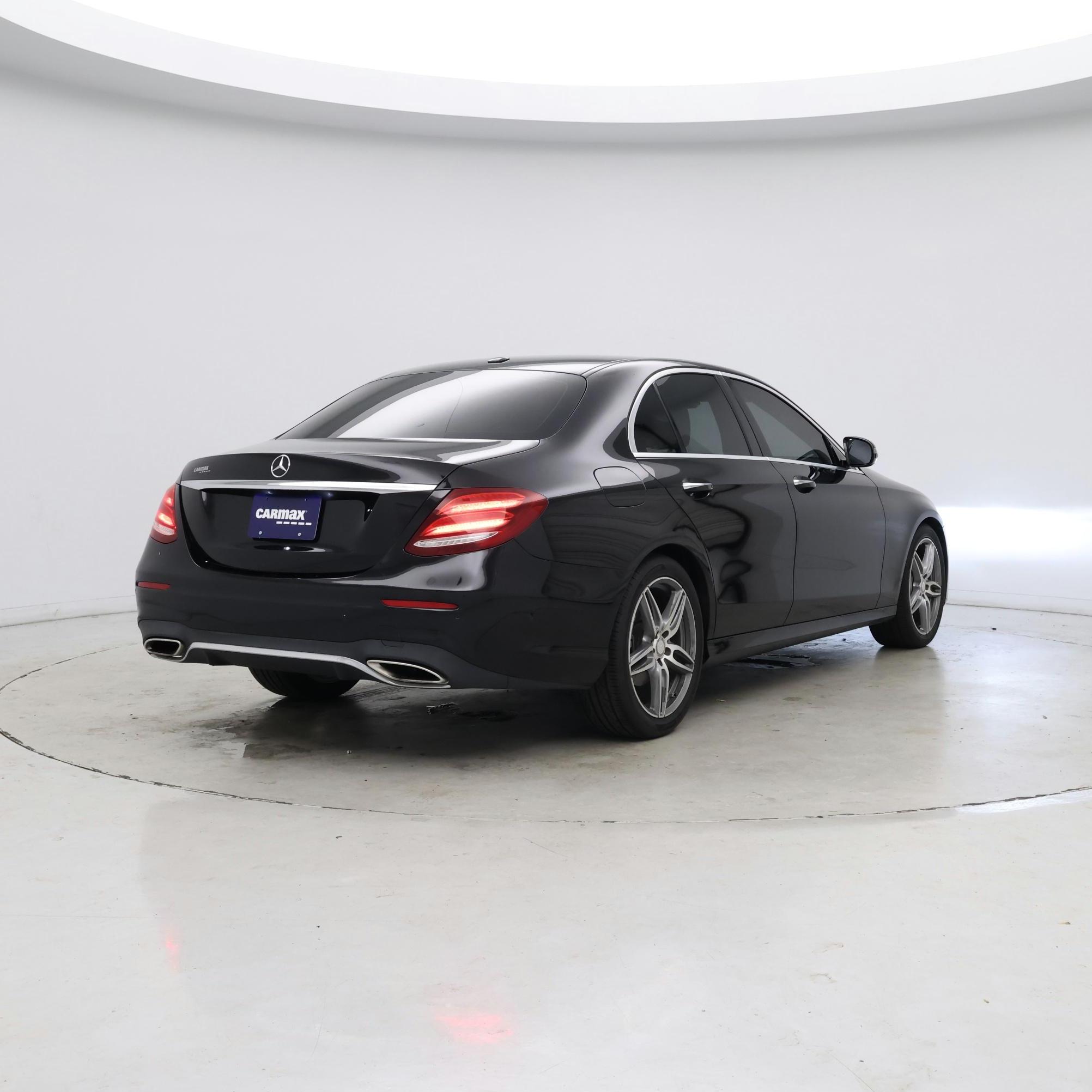 Thumbnail: 2017 Mercedes-Benz E-Class - 8
