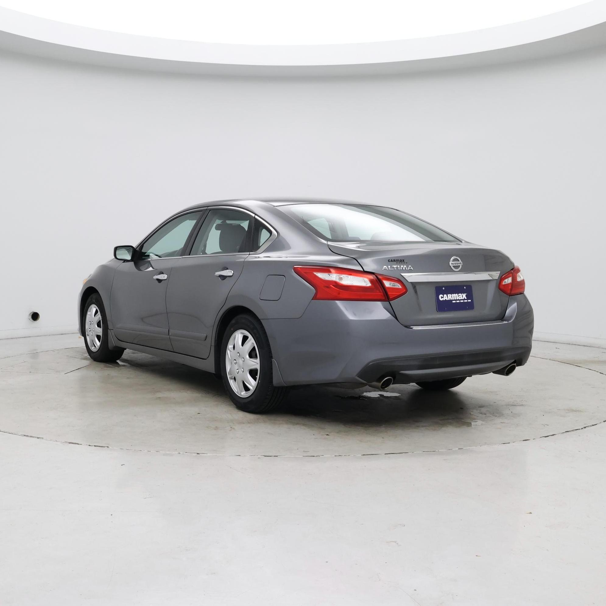 Thumbnail: 2017 Nissan Altima - 2