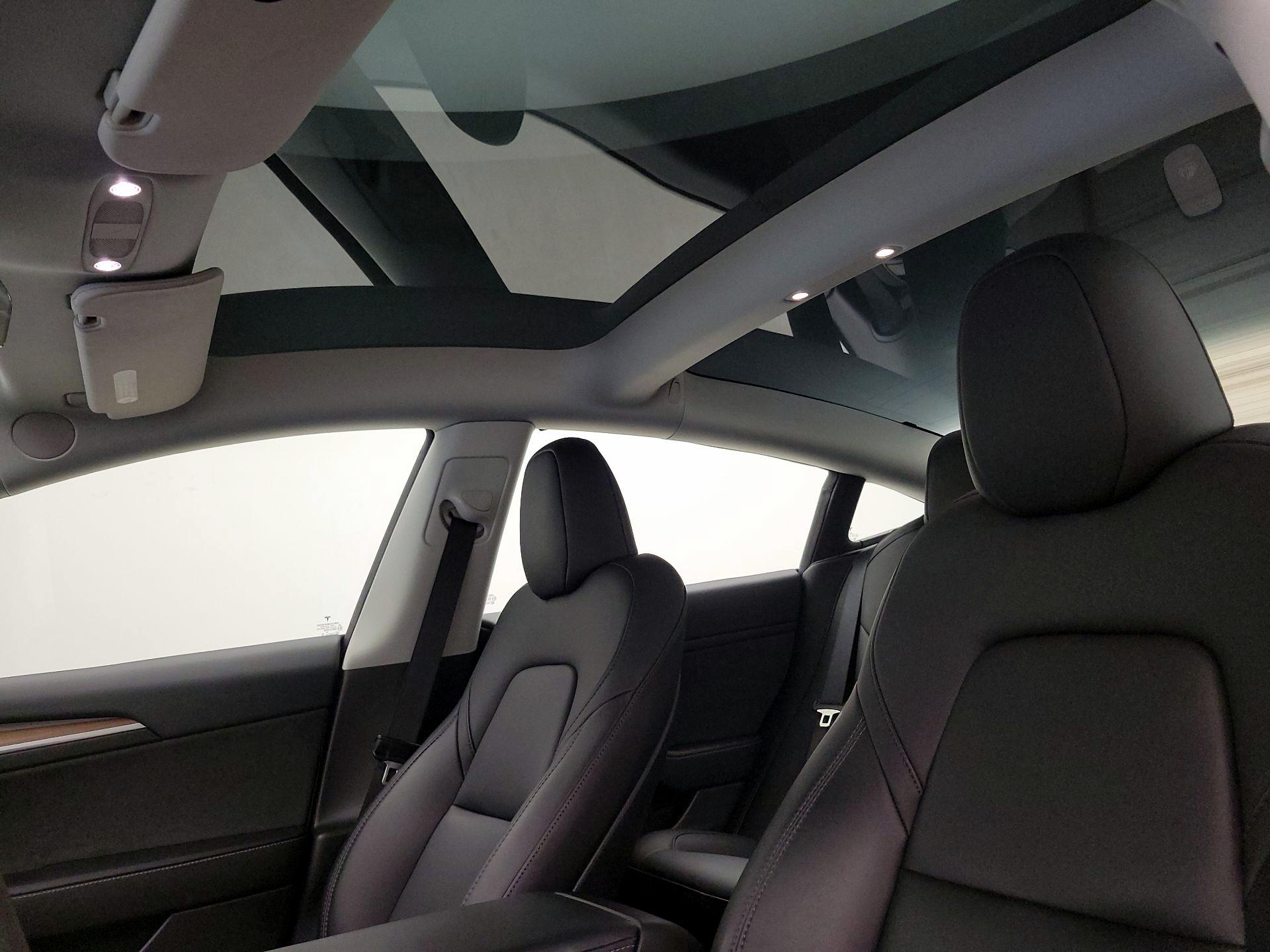 Thumbnail: 2023 Tesla Model 3 - 17