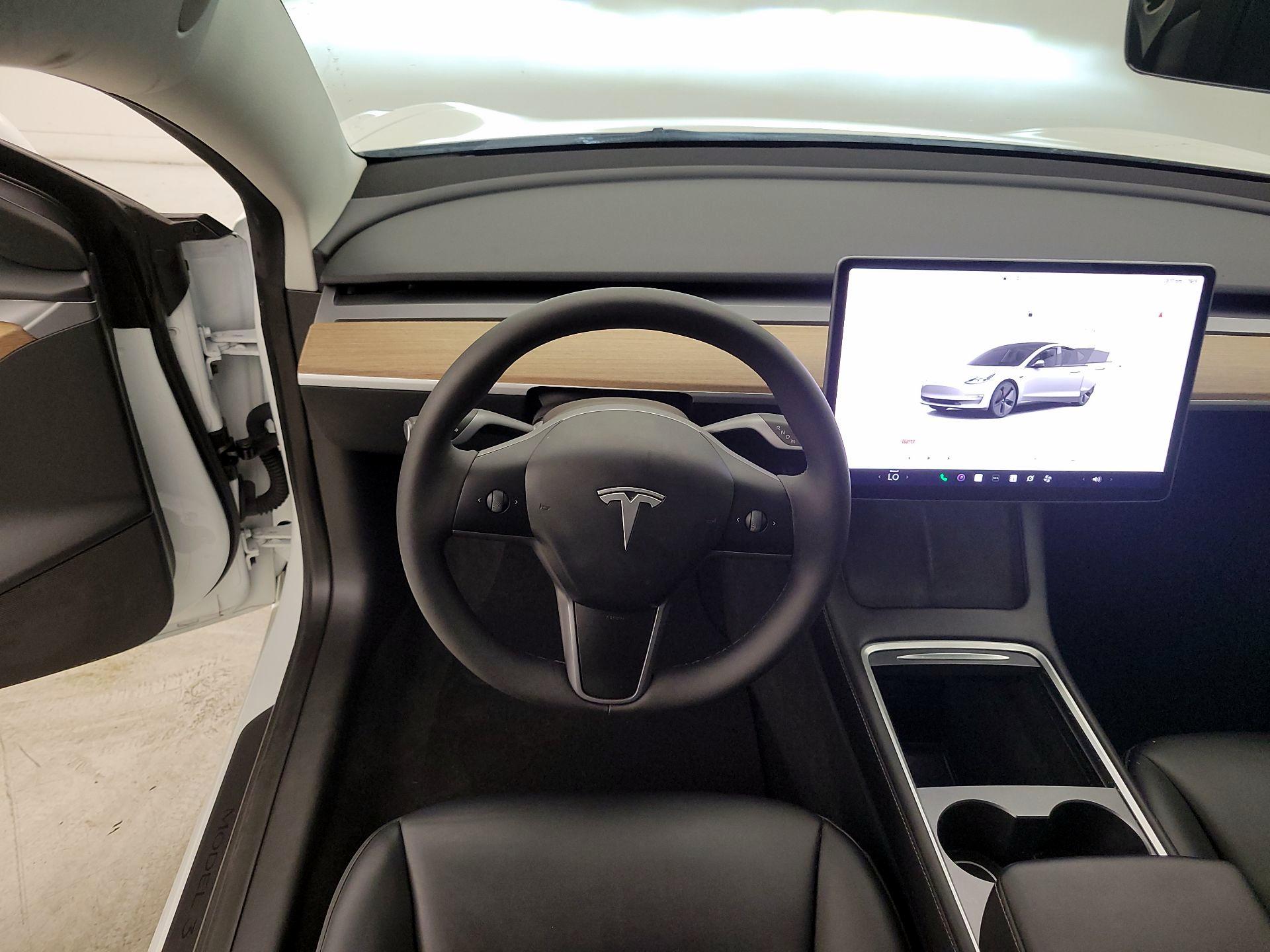 Thumbnail: 2023 Tesla Model 3 - 10