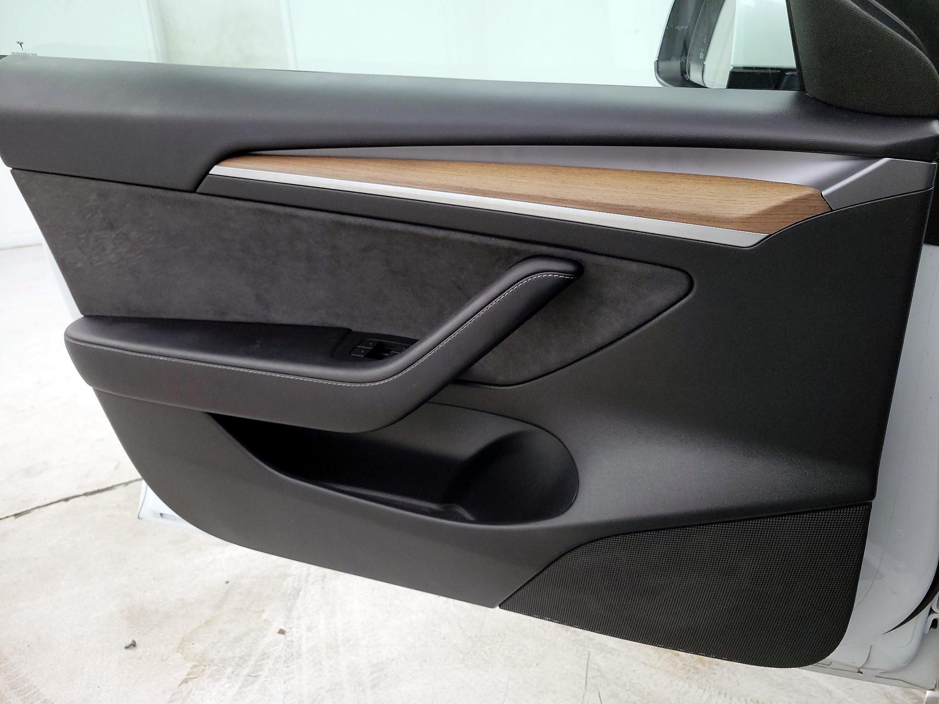 Thumbnail: 2023 Tesla Model 3 - 12