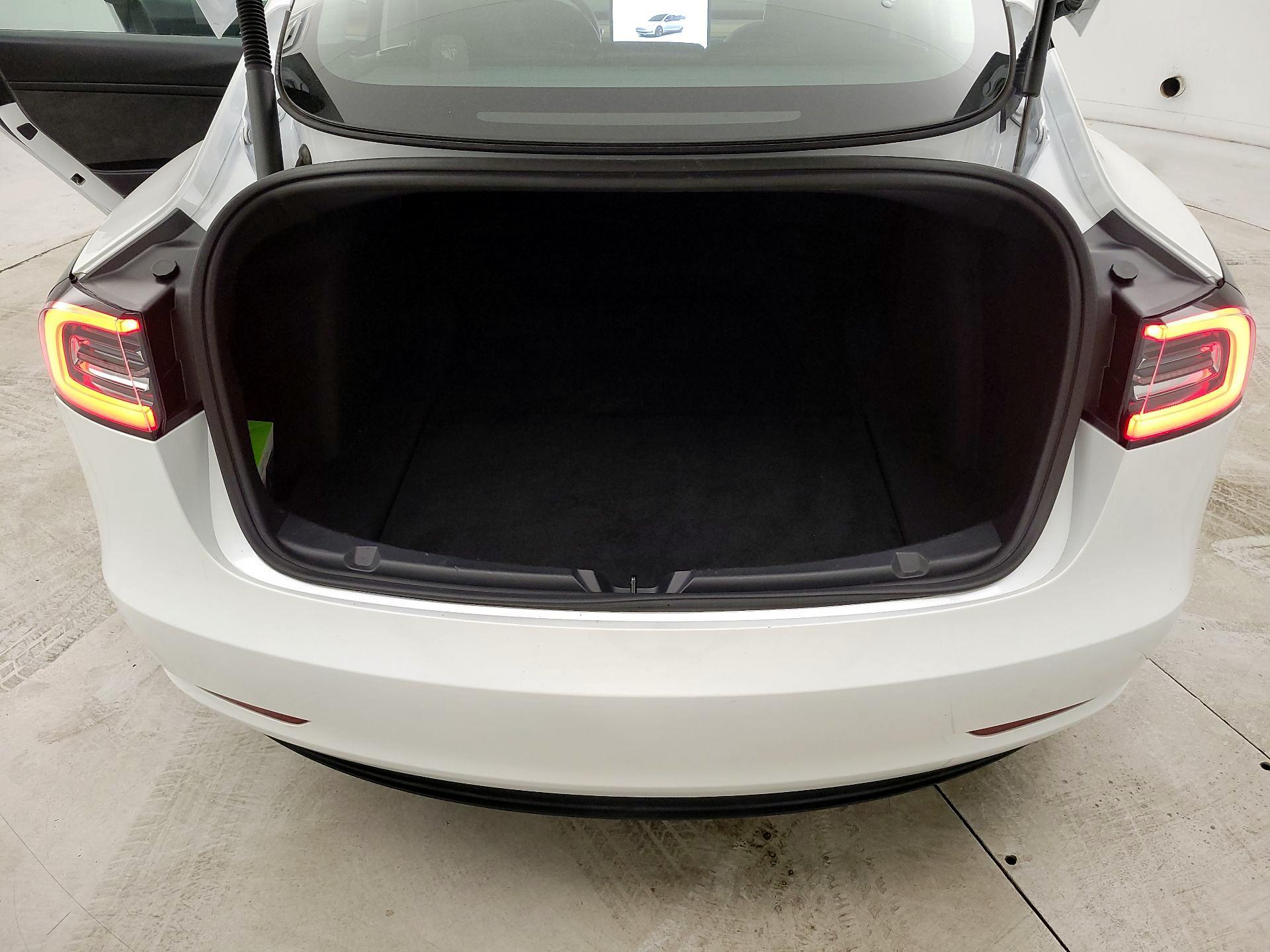 Thumbnail: 2023 Tesla Model 3 - 19