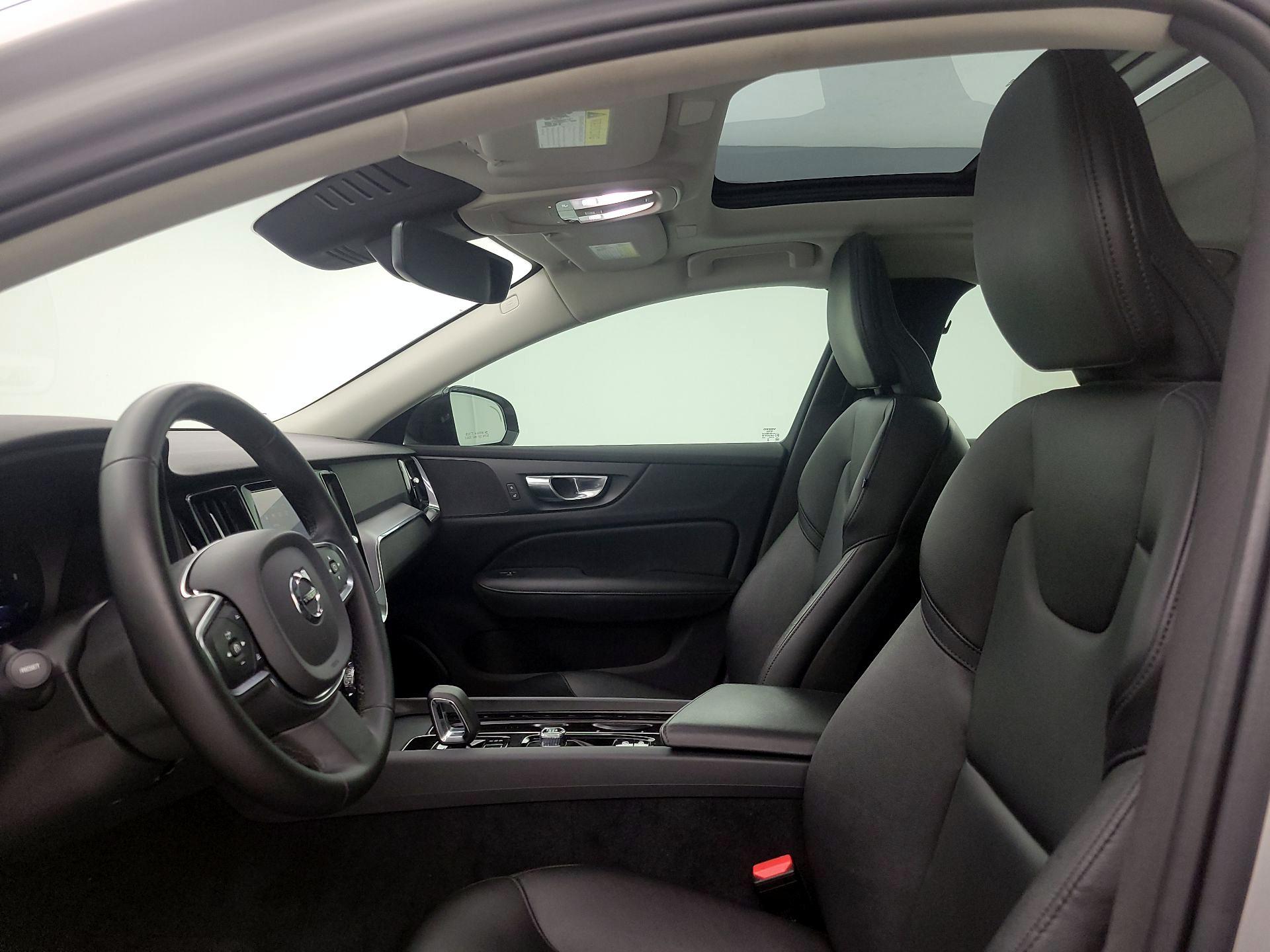 Thumbnail: 2024 Volvo S60 - 20