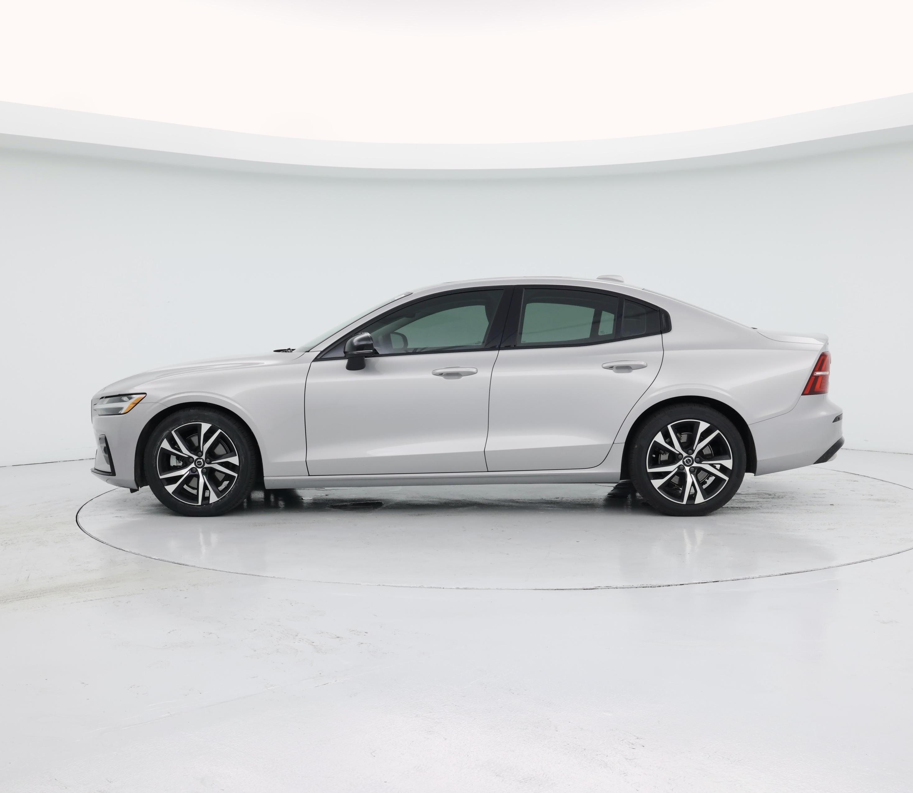 Thumbnail: 2024 Volvo S60 - 3