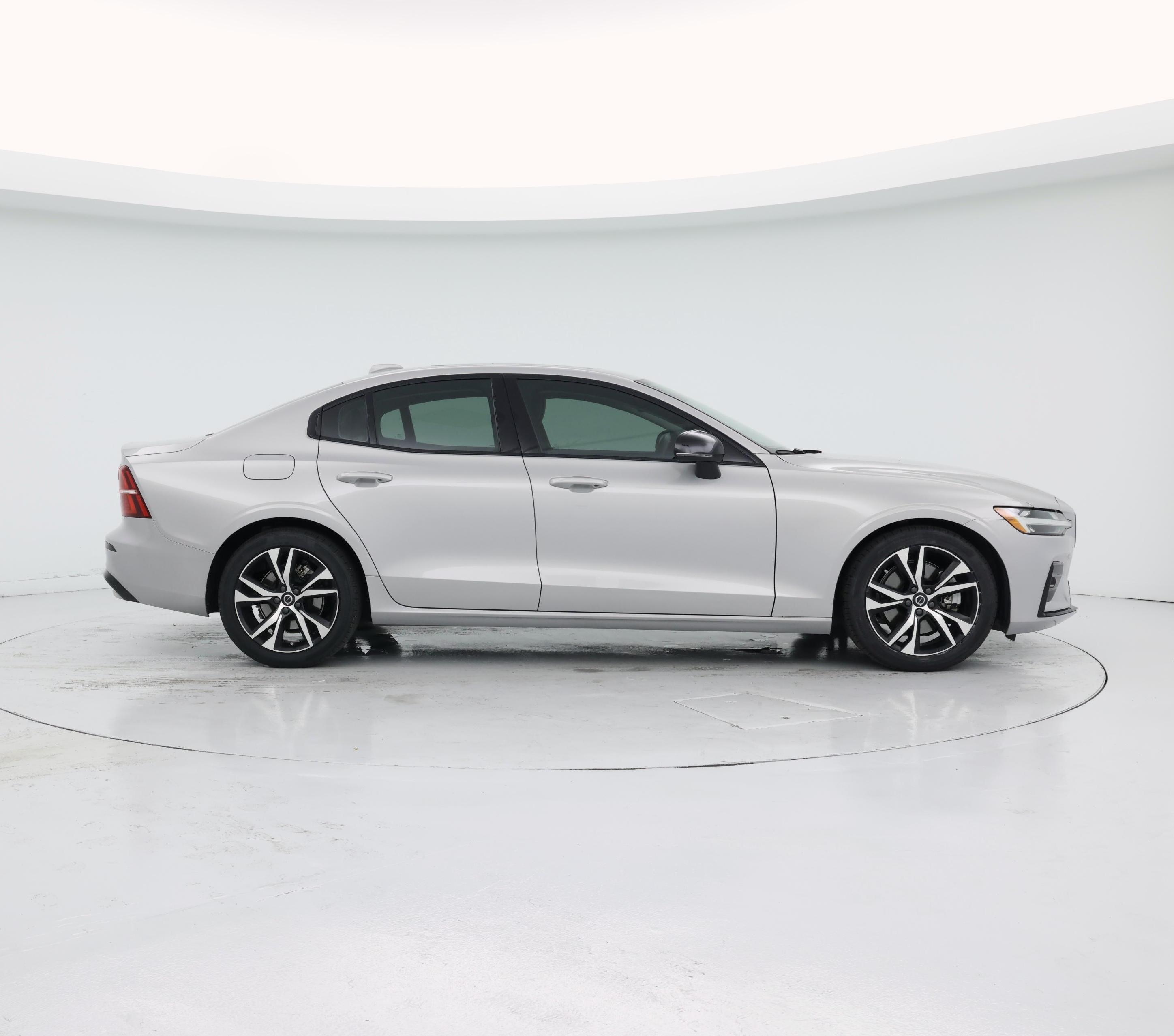Thumbnail: 2024 Volvo S60 - 7