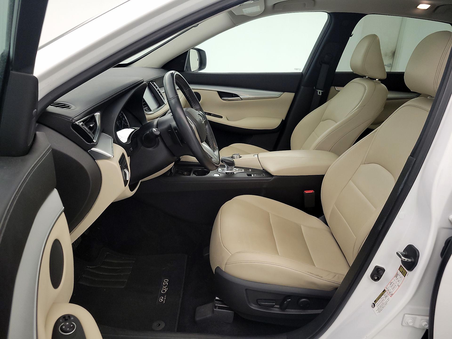Thumbnail: 2019 INFINITI QX50 - 11