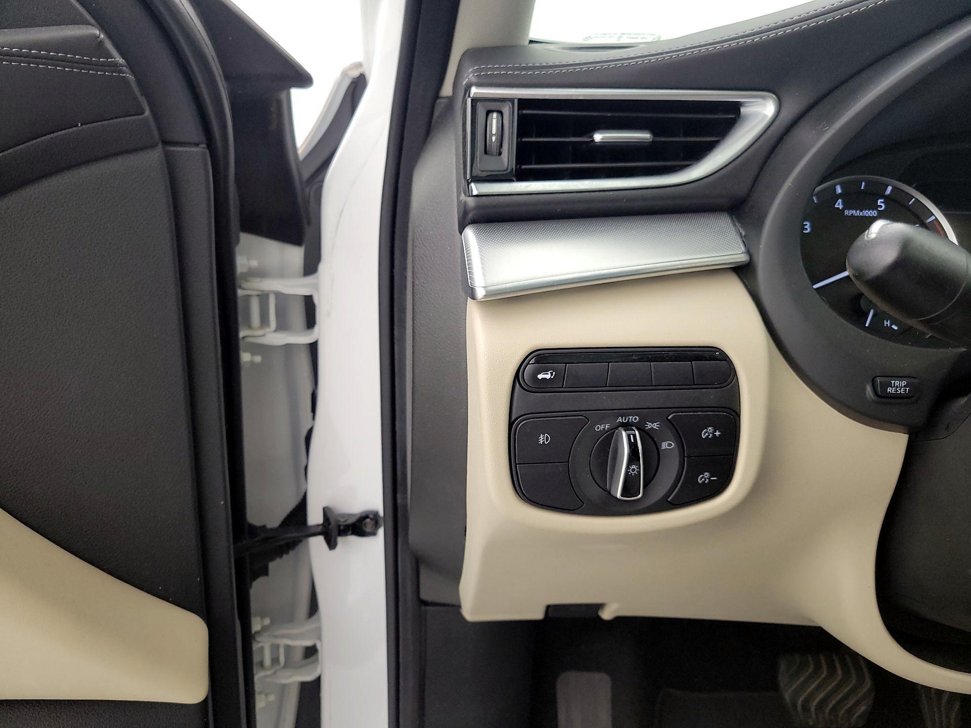 Thumbnail: 2019 INFINITI QX50 - 13