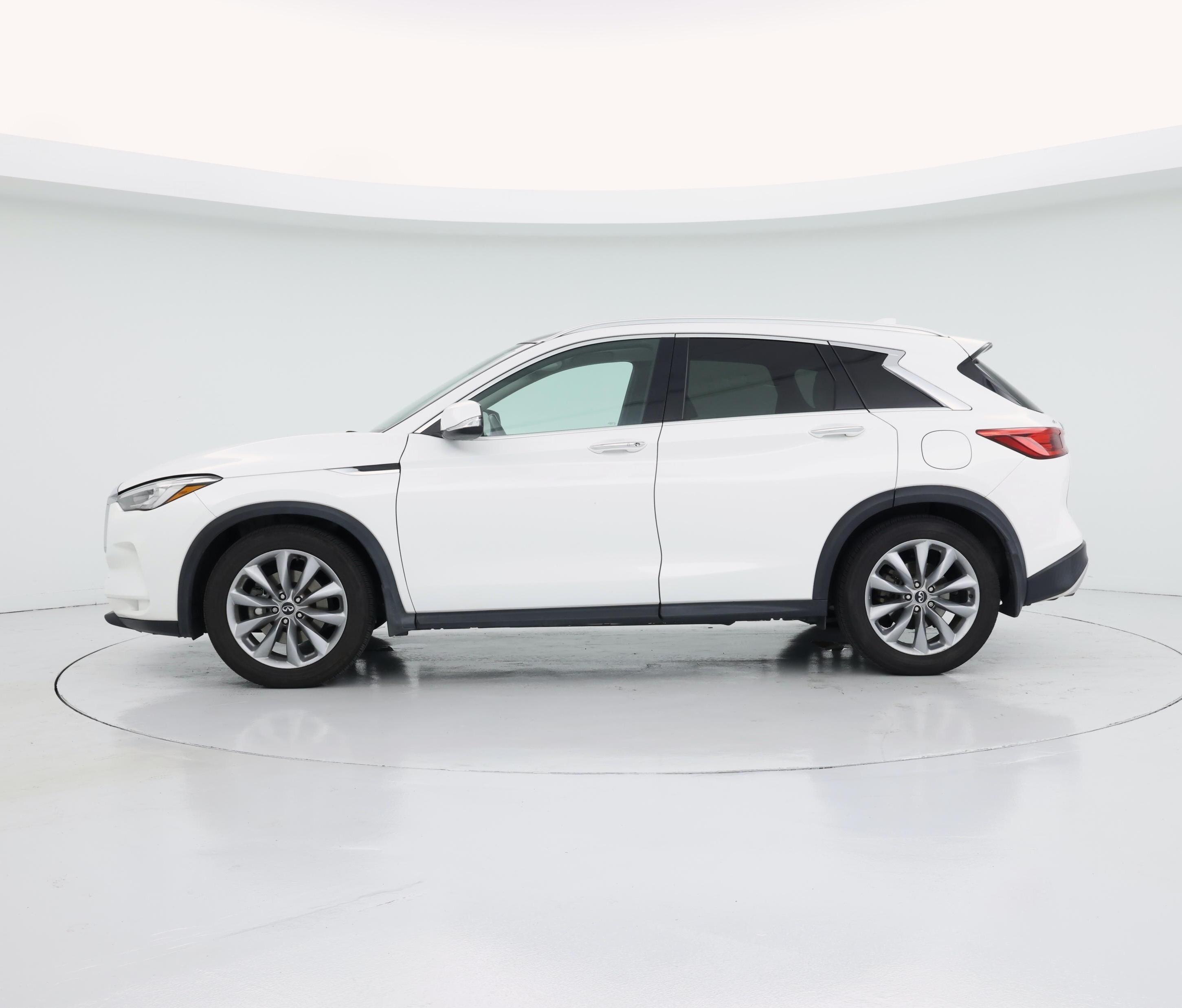 Thumbnail: 2019 INFINITI QX50 - 3