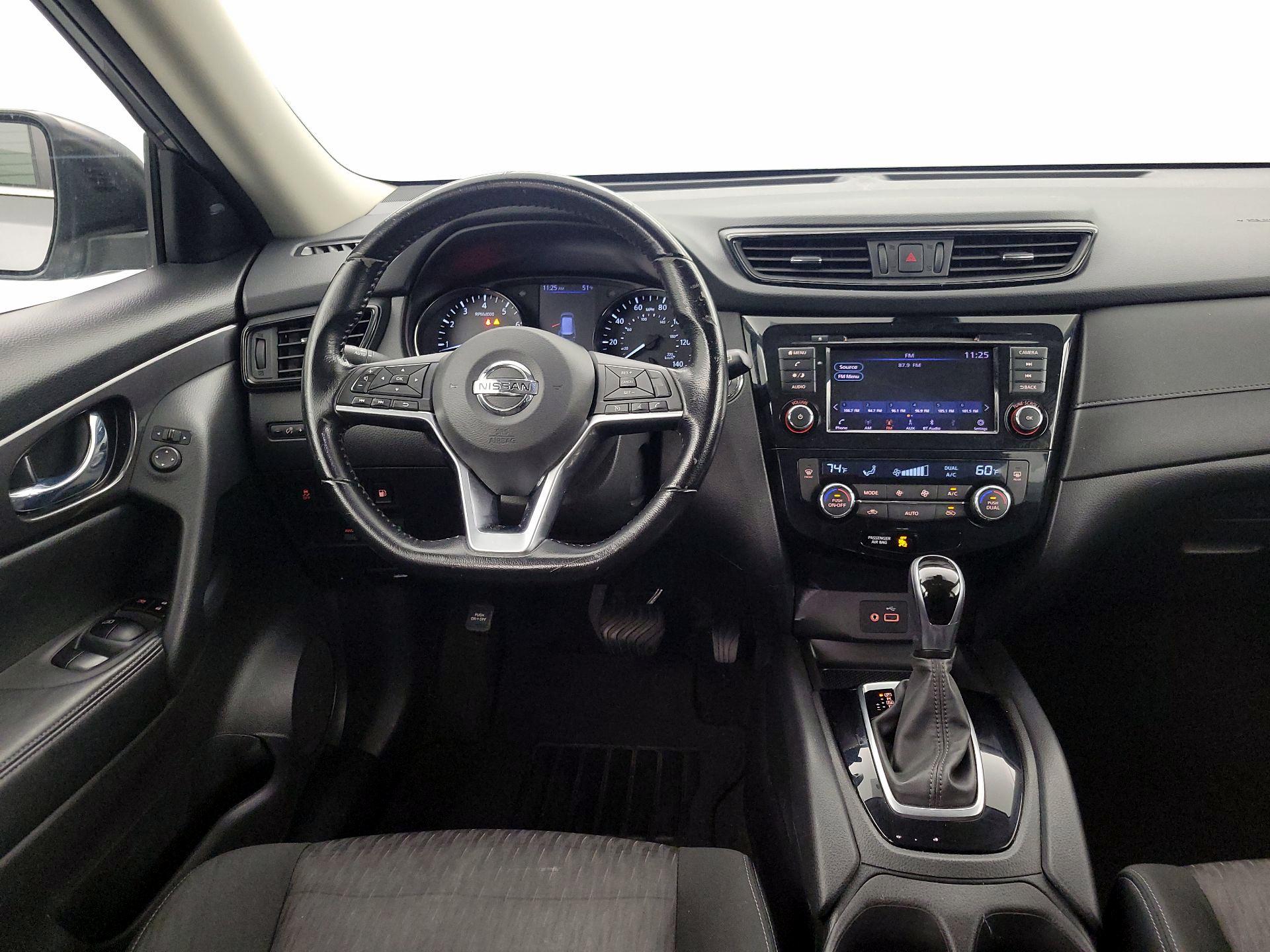Thumbnail: 2020 Nissan Rogue - 10