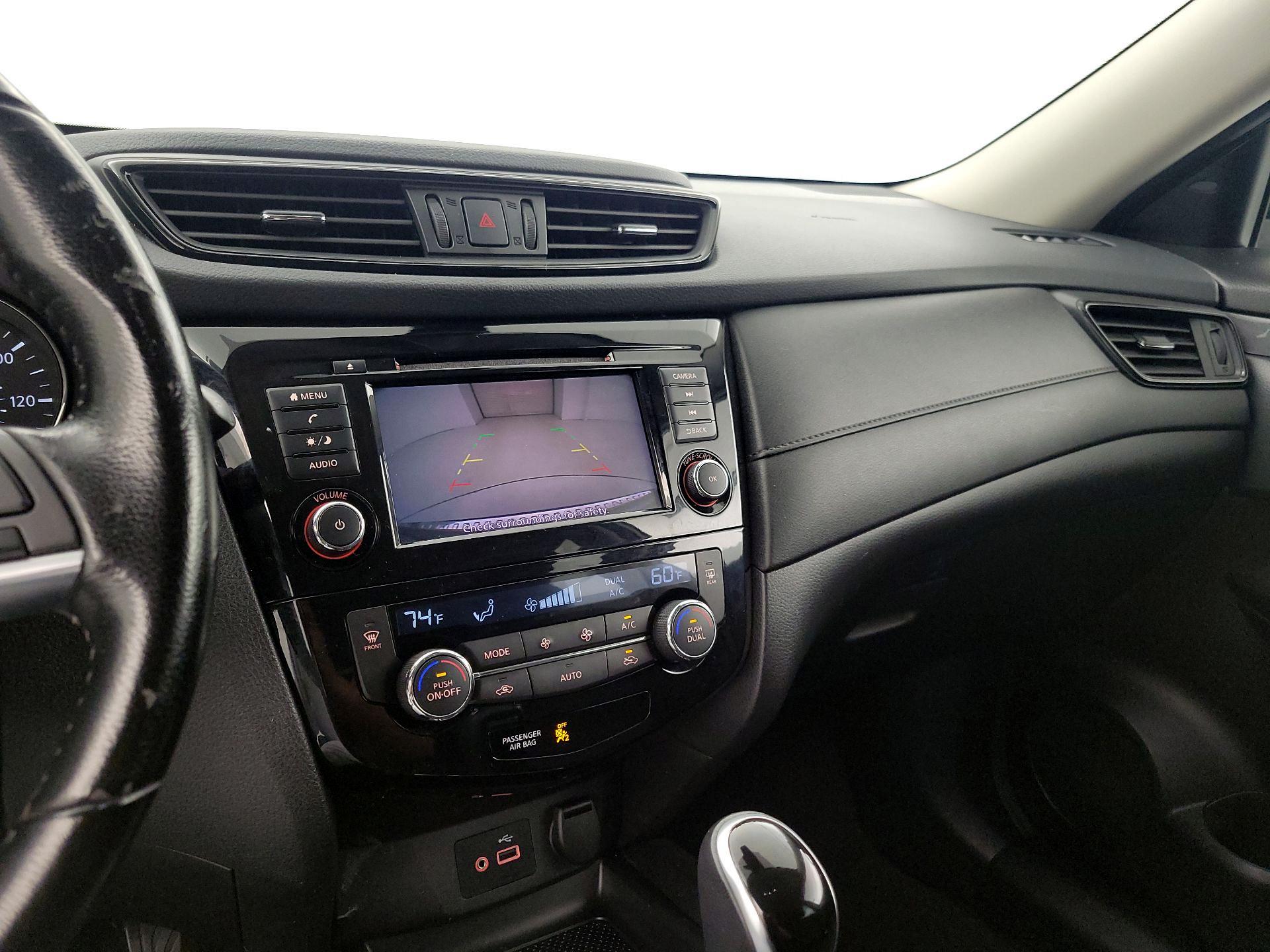 Thumbnail: 2020 Nissan Rogue - 14