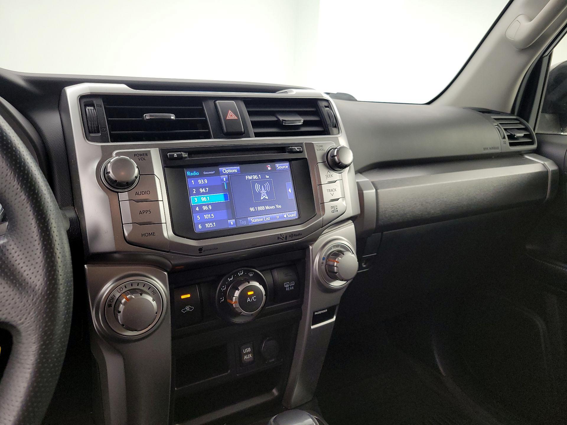 Thumbnail: 2019 Toyota 4Runner - 16
