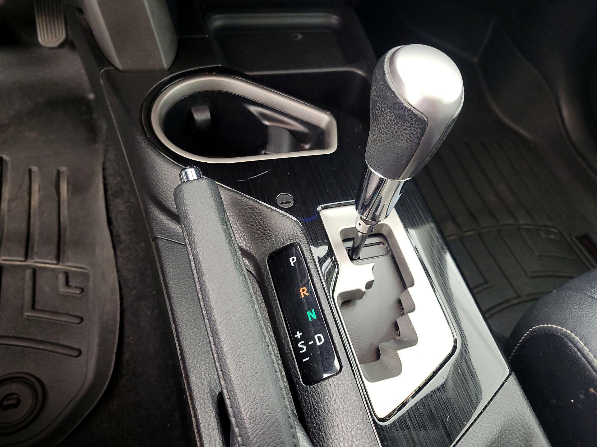 Thumbnail: 2016 Toyota RAV4 - 18