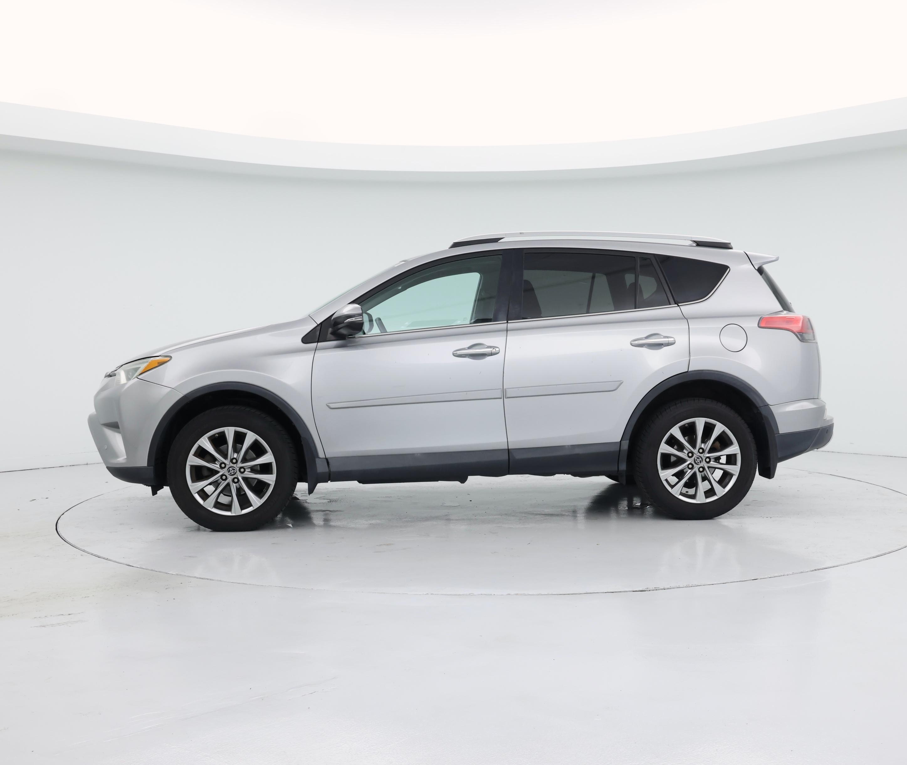Thumbnail: 2016 Toyota RAV4 - 3