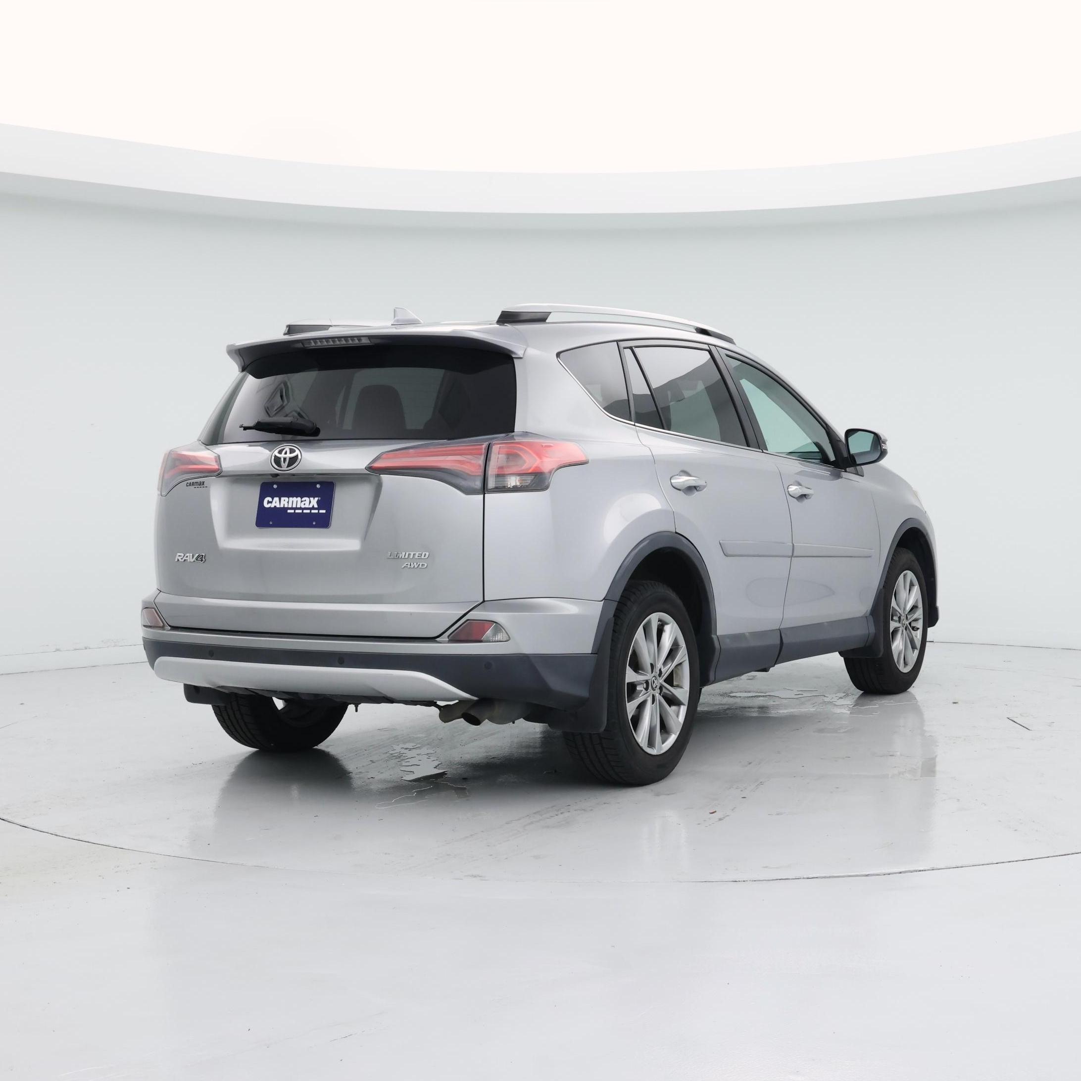 Thumbnail: 2016 Toyota RAV4 - 8