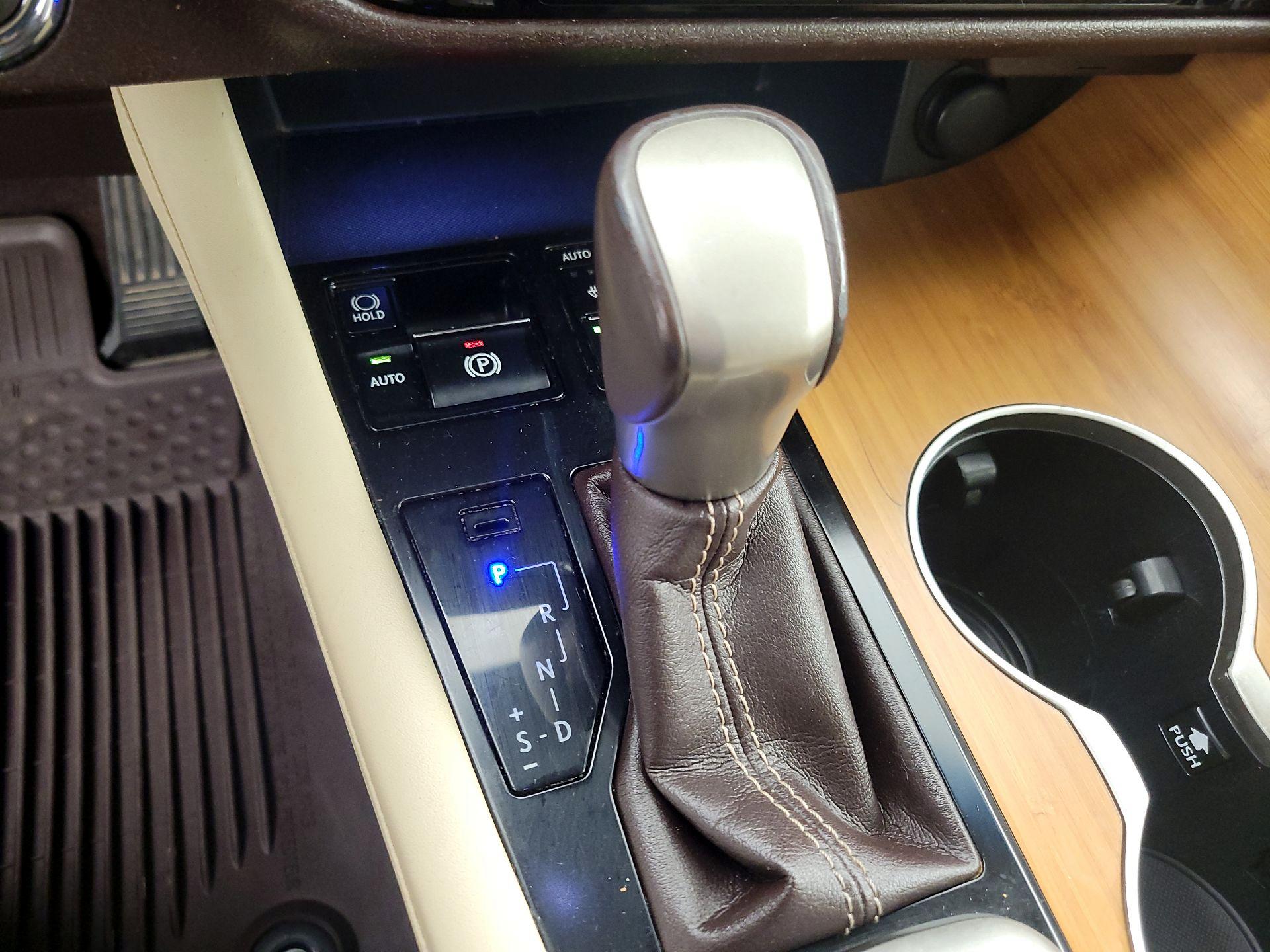 Thumbnail: 2016 Lexus RX - 18