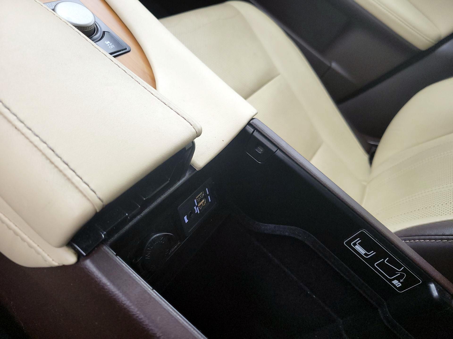 Thumbnail: 2016 Lexus RX - 19