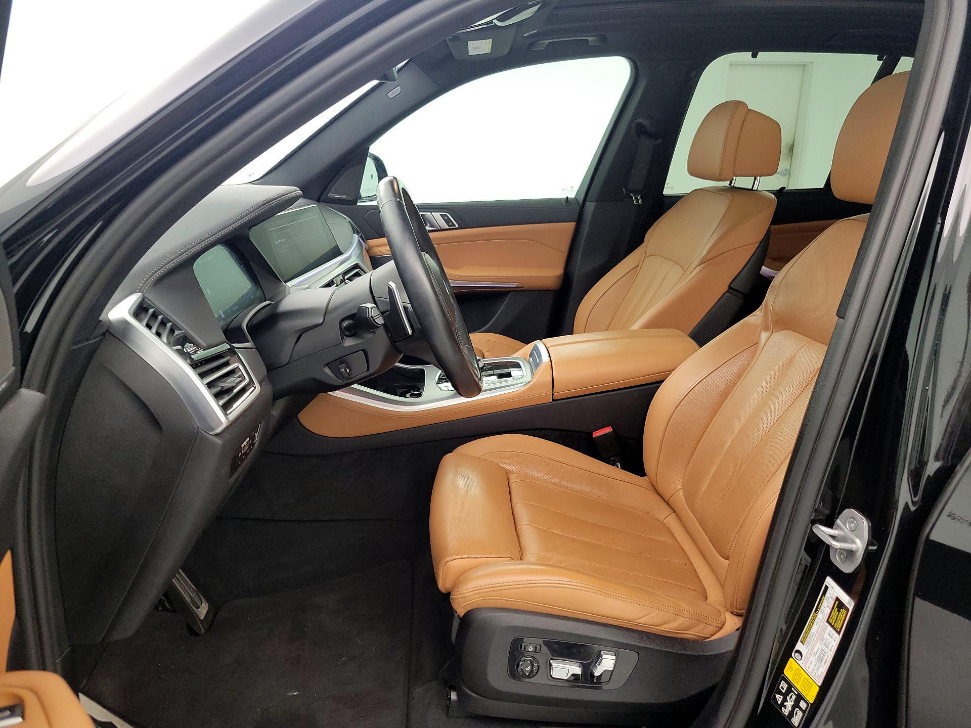 Thumbnail: 2022 BMW X5 - 11