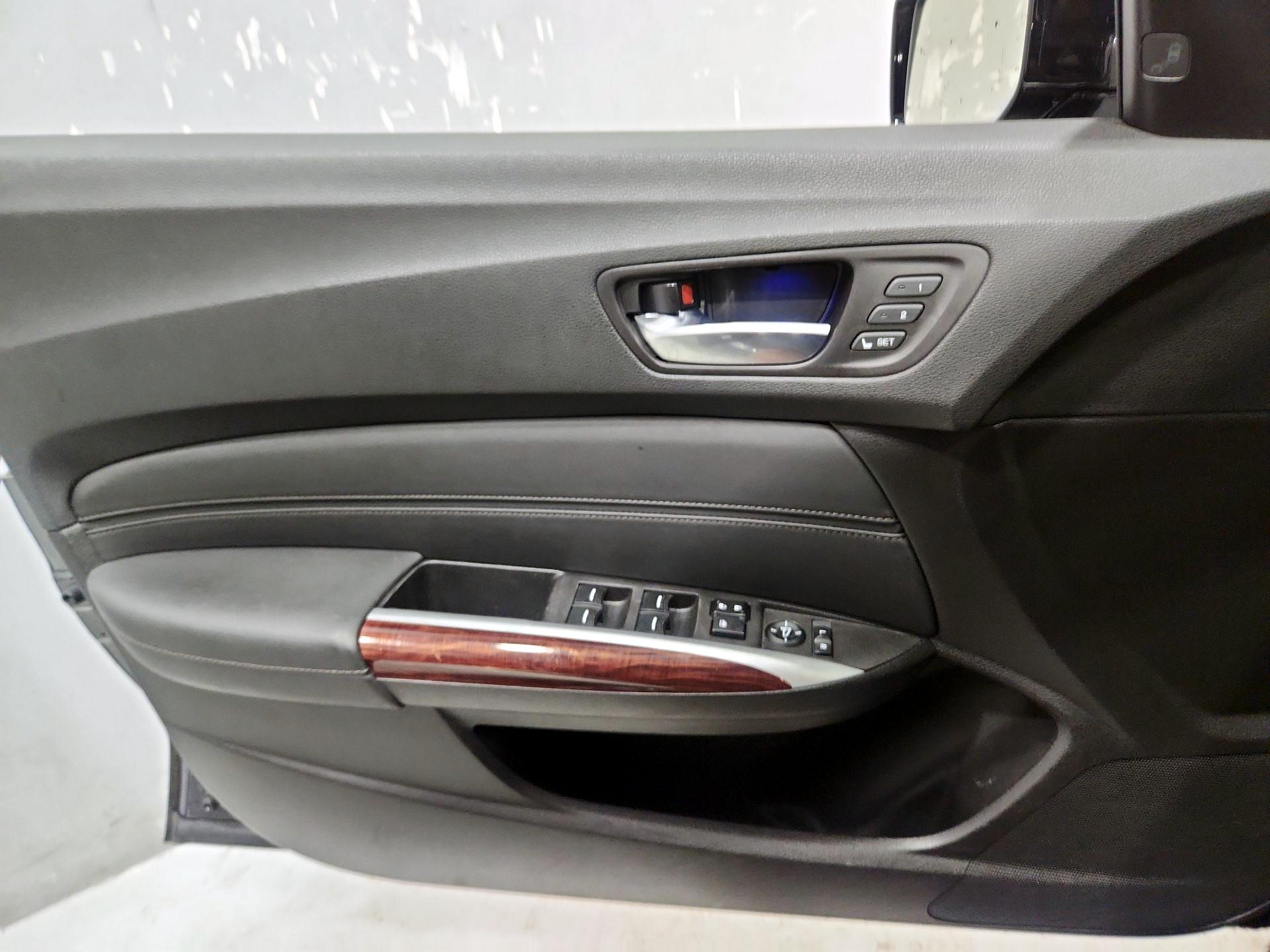Thumbnail: 2016 Acura TLX - 12