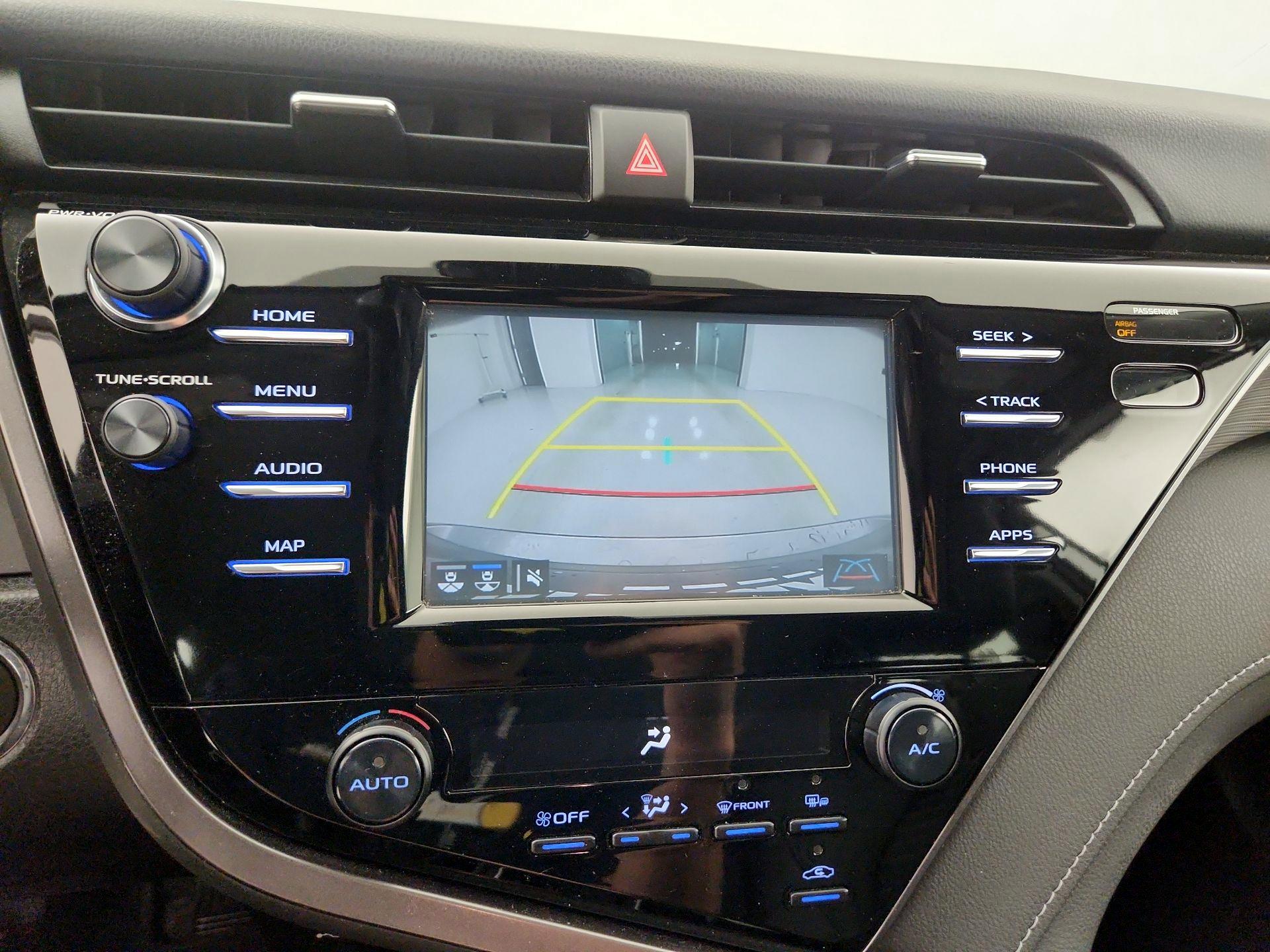 Thumbnail: 2019 Toyota Camry - 14