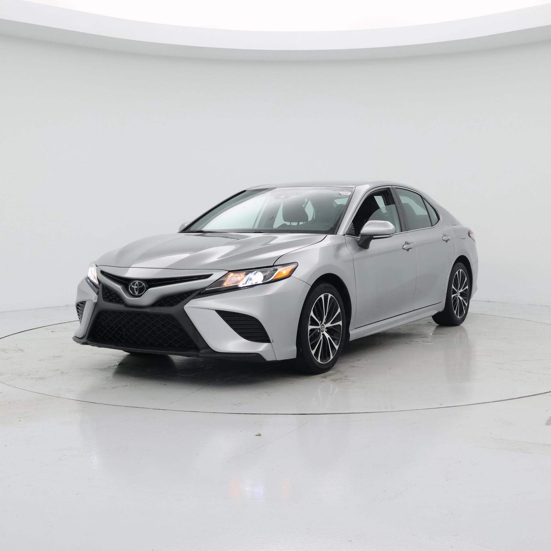 Thumbnail: 2019 Toyota Camry - 4