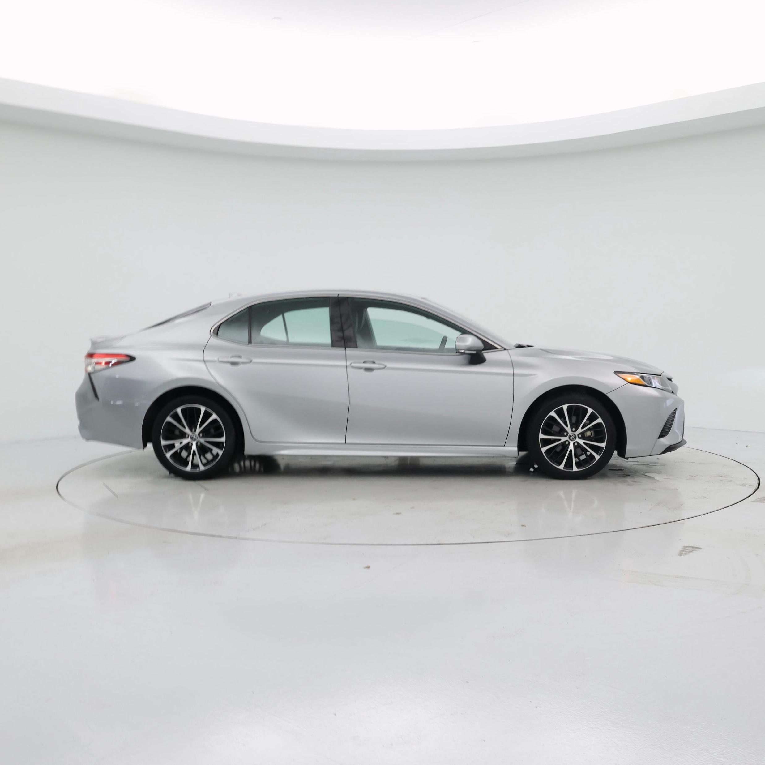 Thumbnail: 2019 Toyota Camry - 7