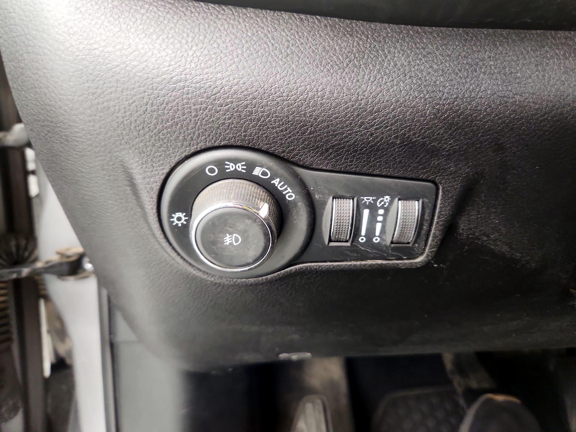 Thumbnail: 2022 Jeep Compass - 13