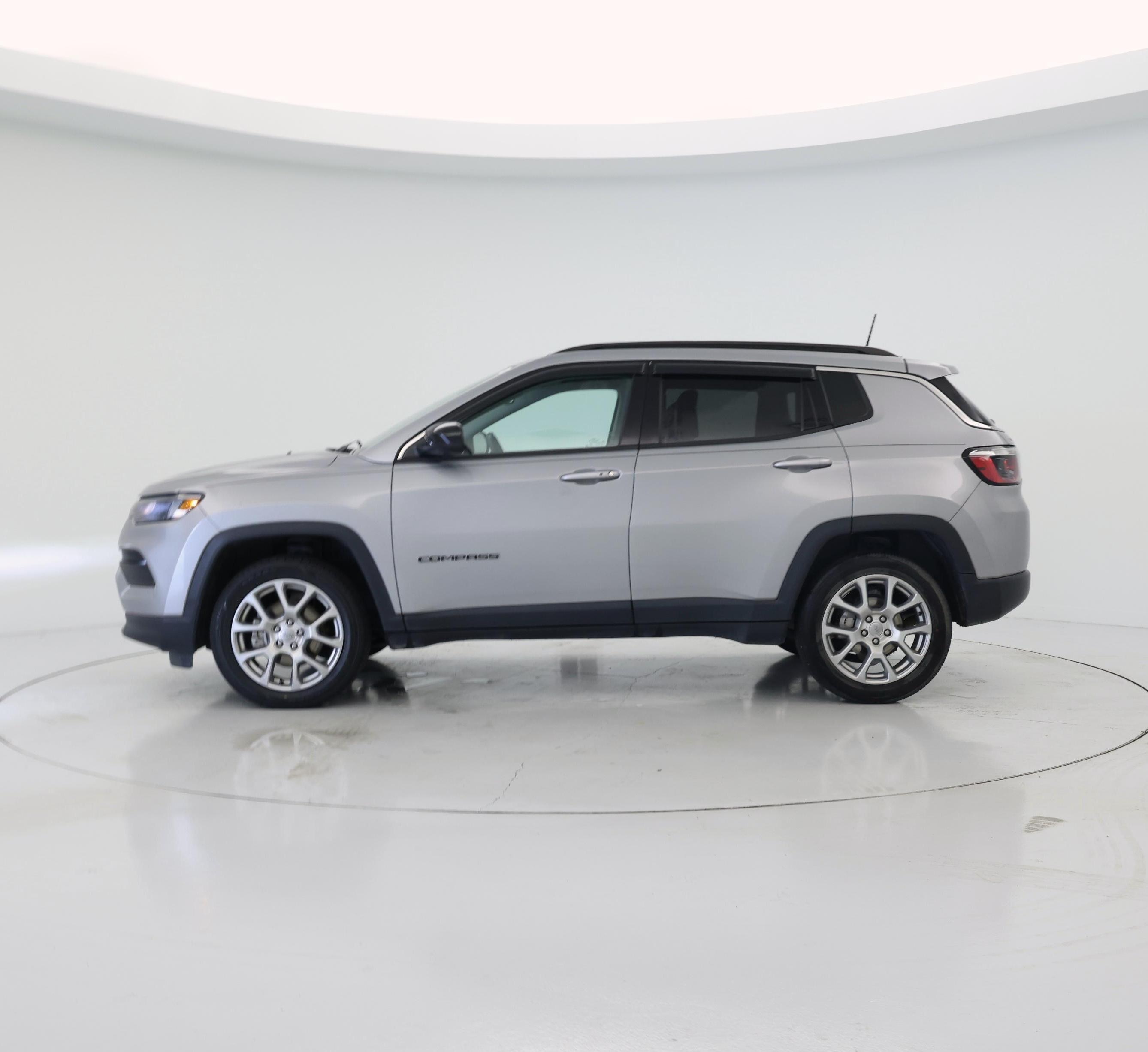 Thumbnail: 2022 Jeep Compass - 3