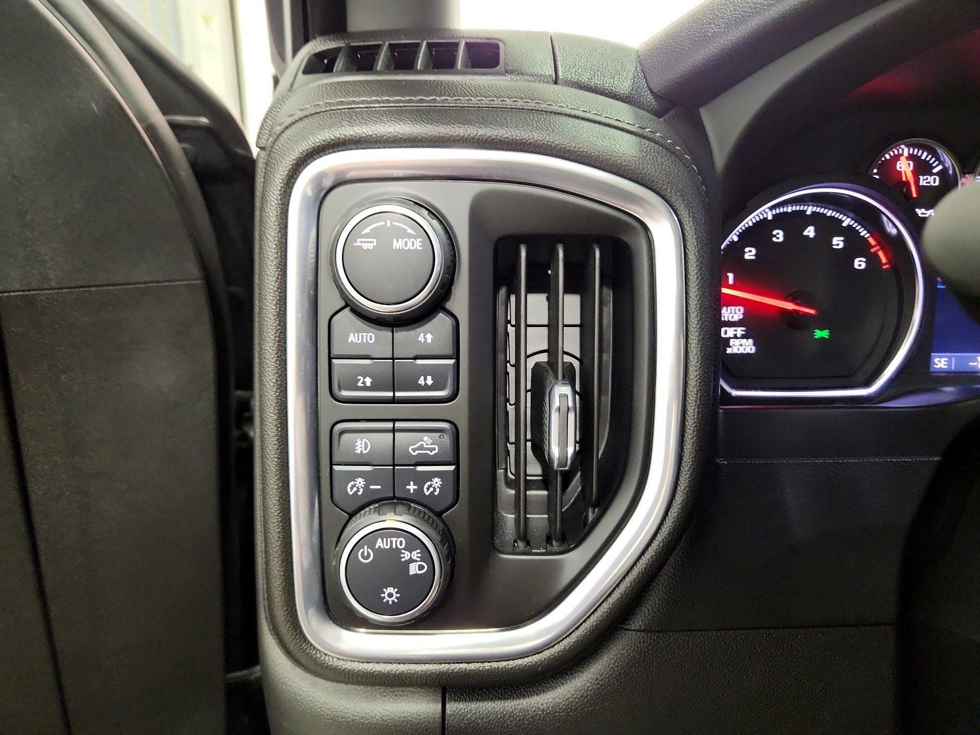 Thumbnail: 2020 Chevrolet Silverado 1500 - 13
