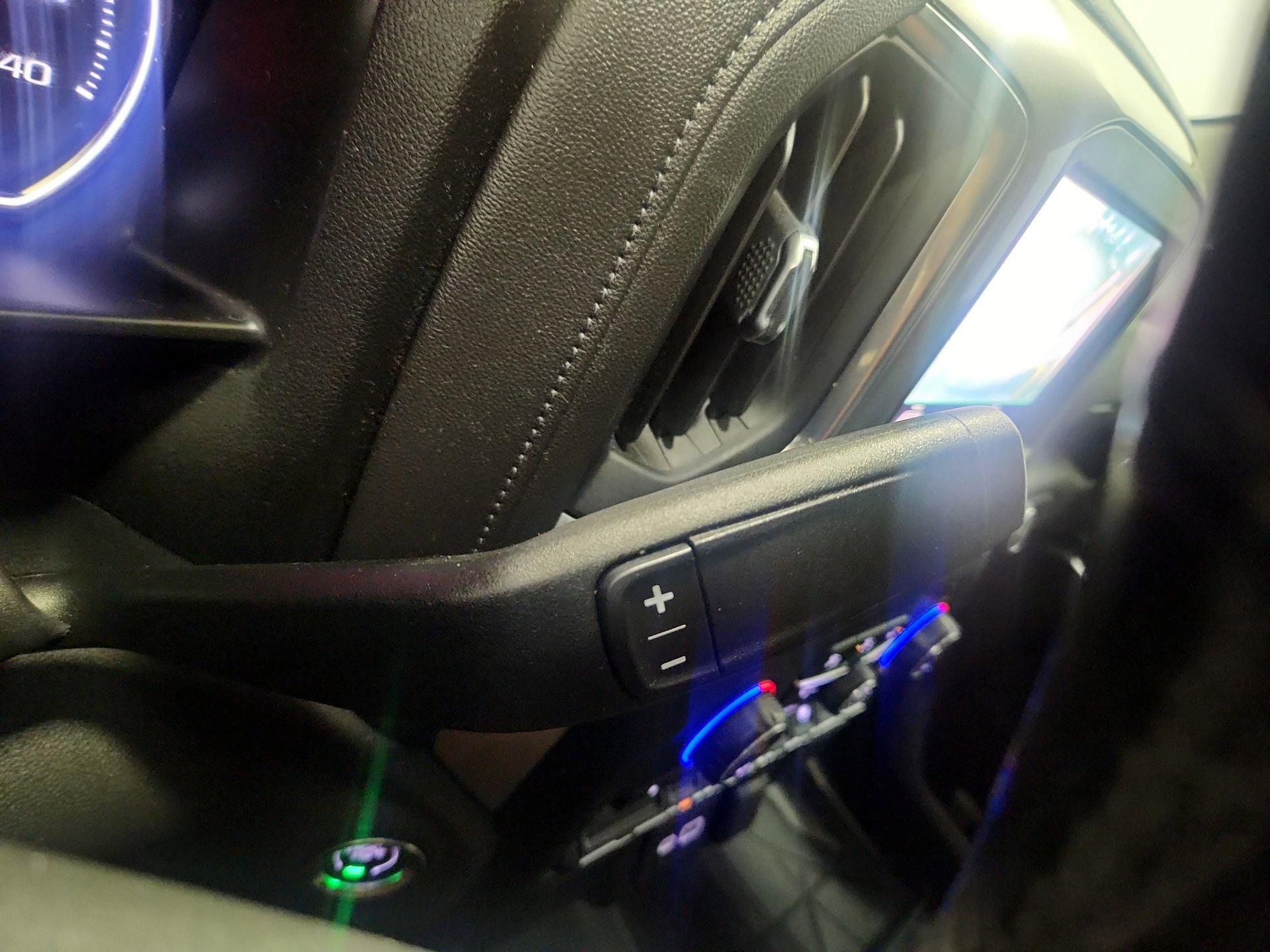 Thumbnail: 2019 Chevrolet Silverado 1500 - 17