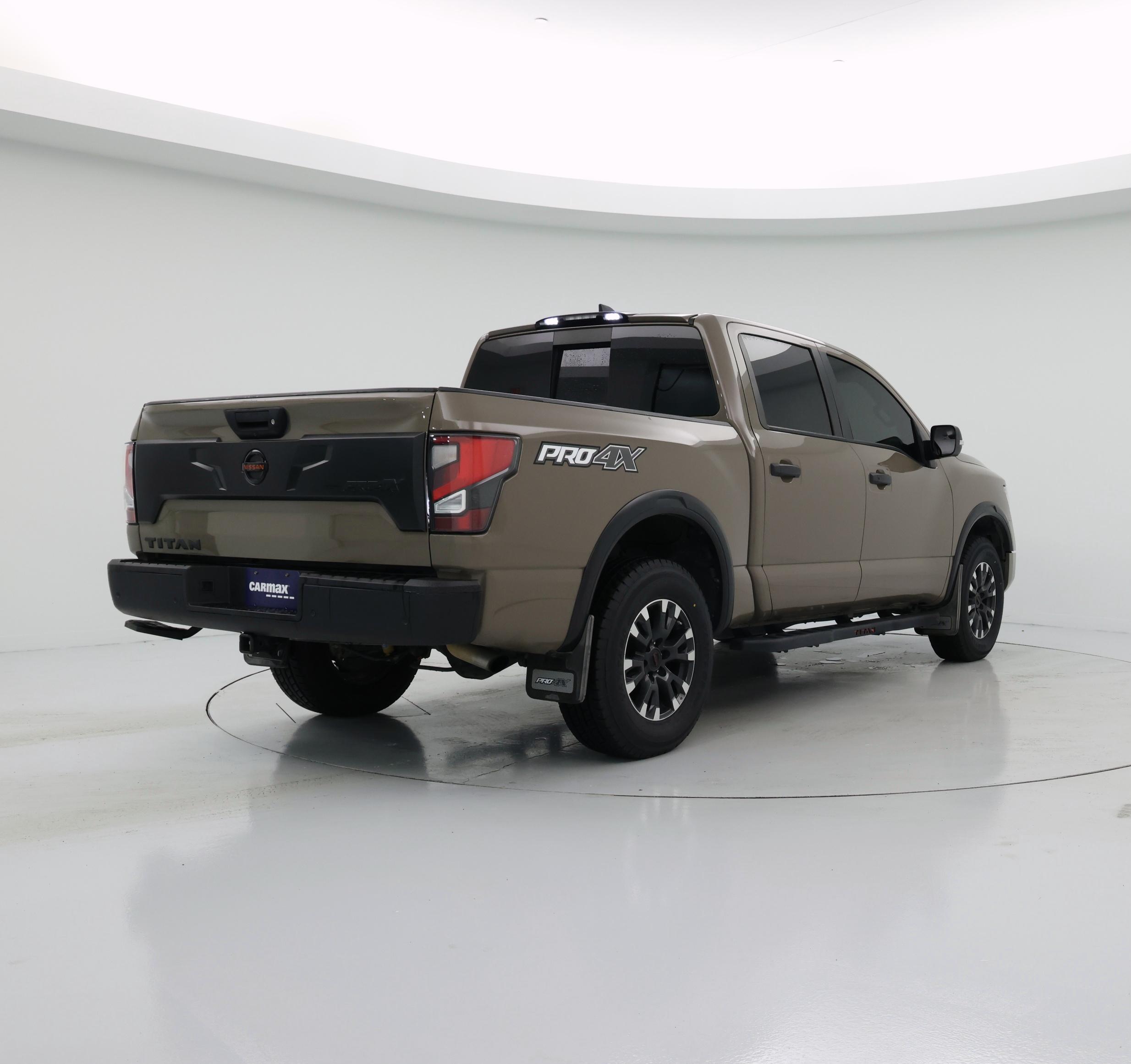 Thumbnail: 2022 Nissan Titan - 8