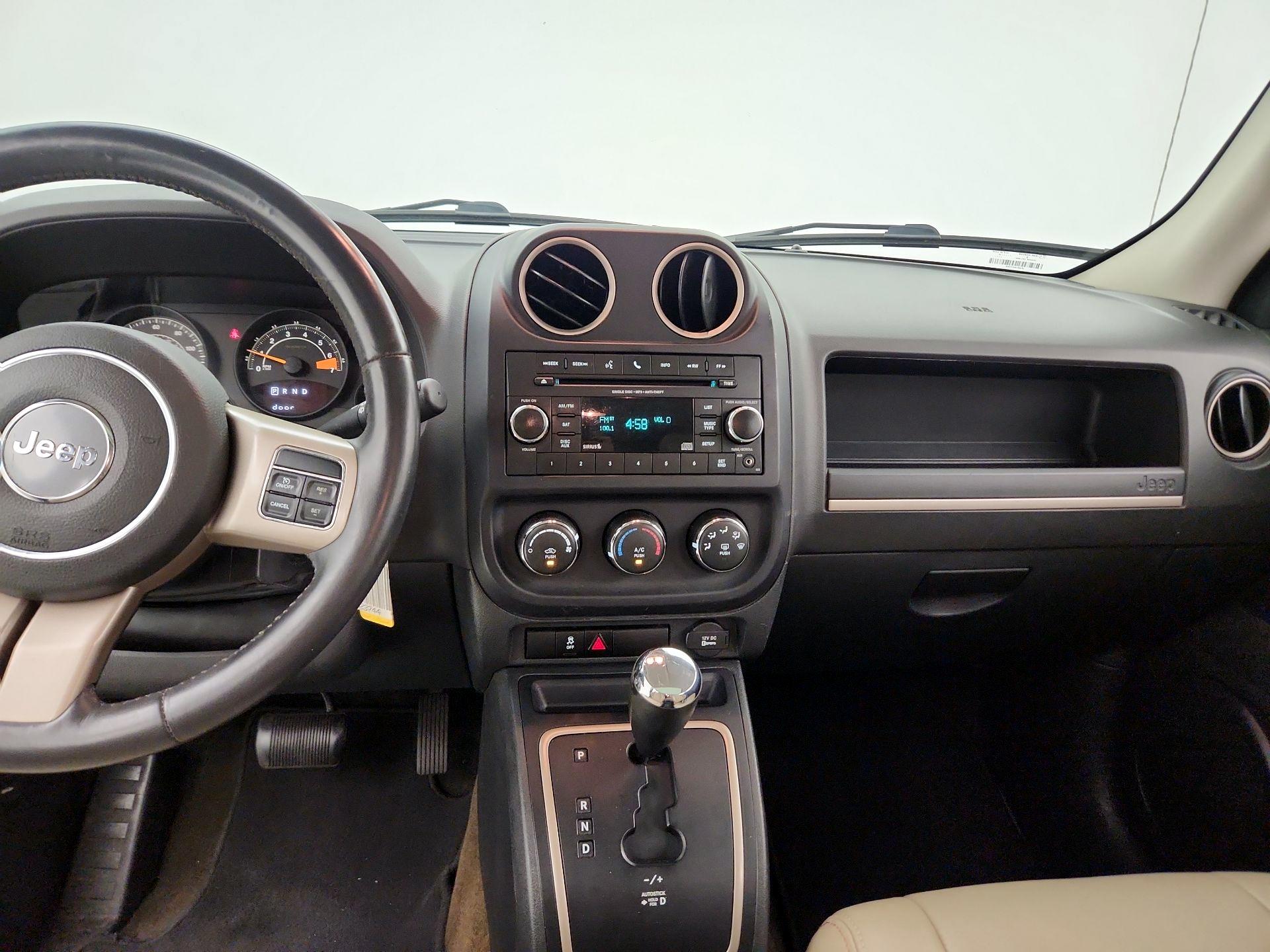 Thumbnail: 2016 Jeep Patriot - 9