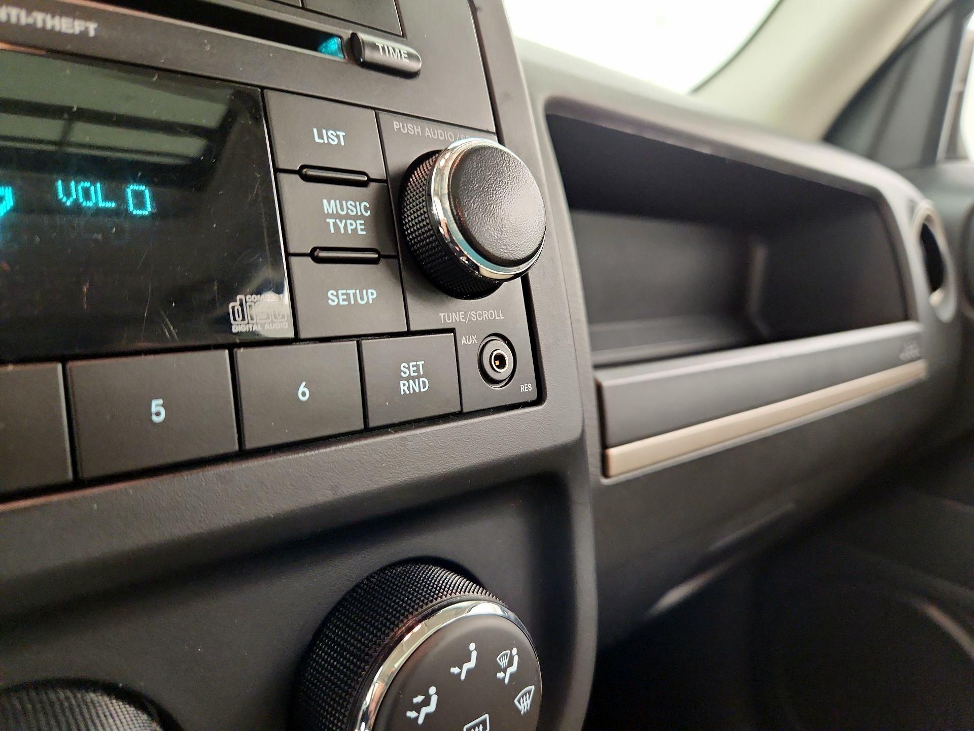 Thumbnail: 2016 Jeep Patriot - 17