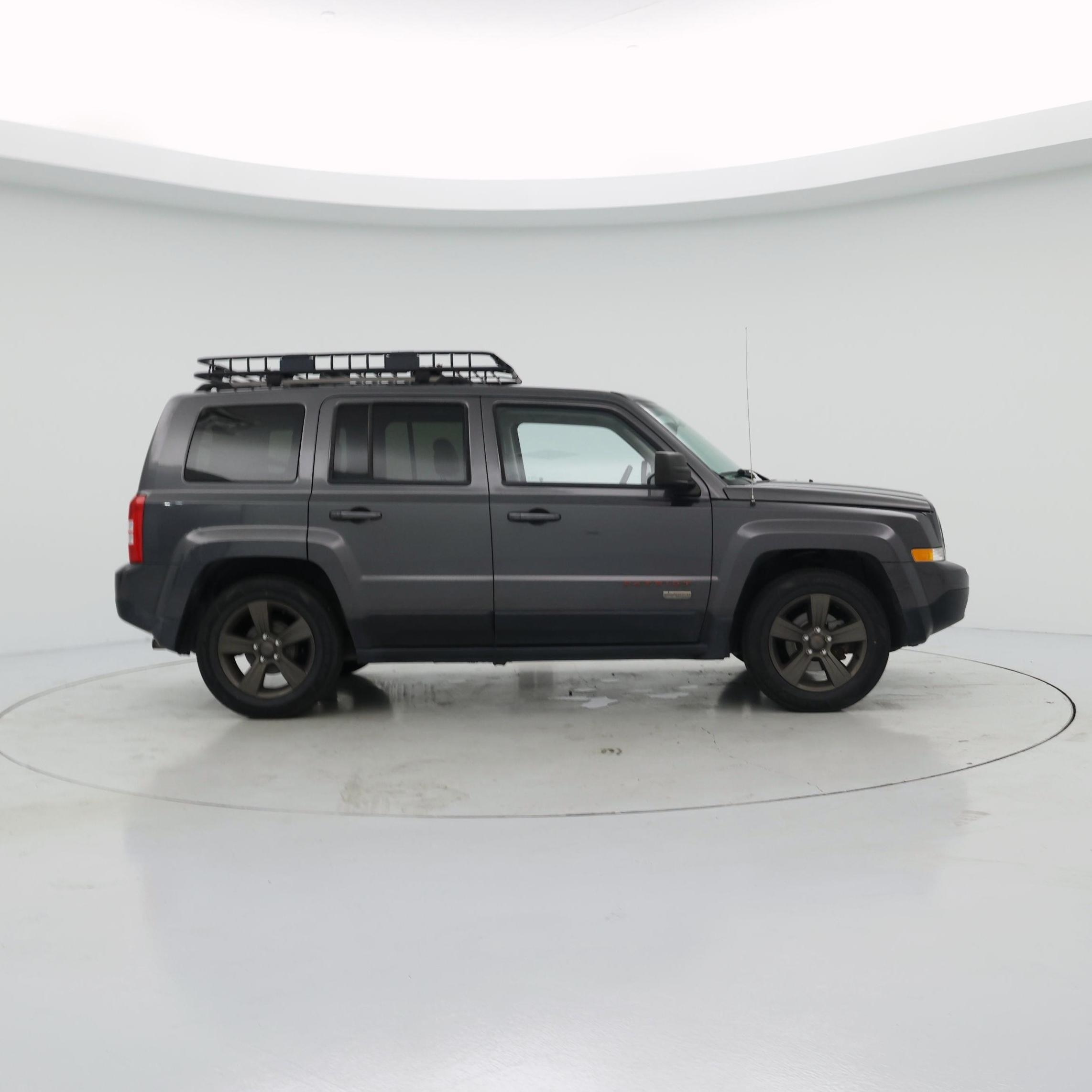 Thumbnail: 2016 Jeep Patriot - 7