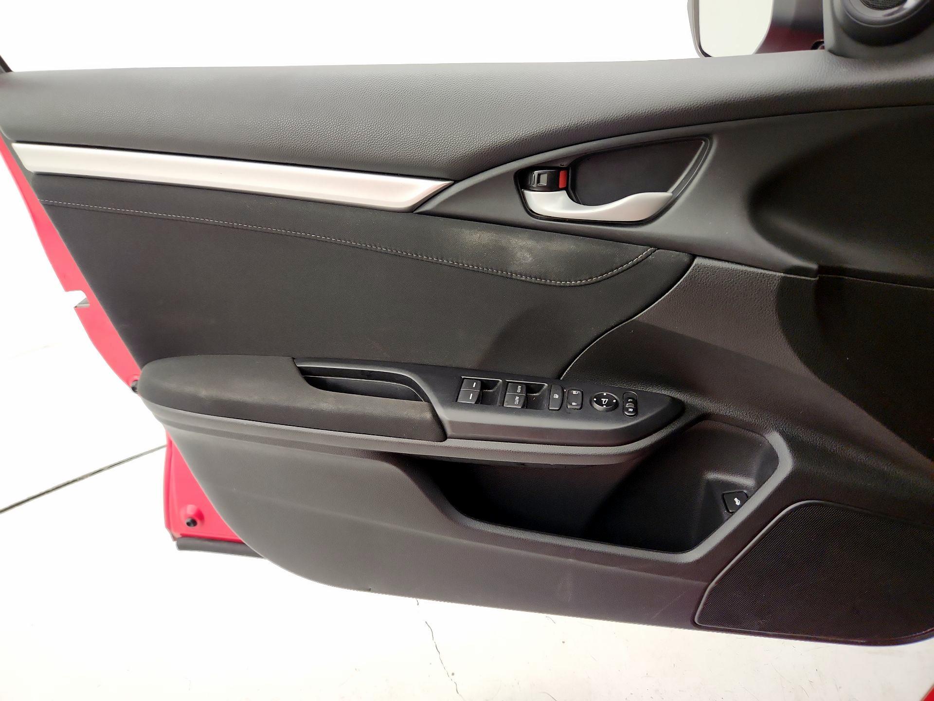 Thumbnail: 2017 Honda Civic - 12