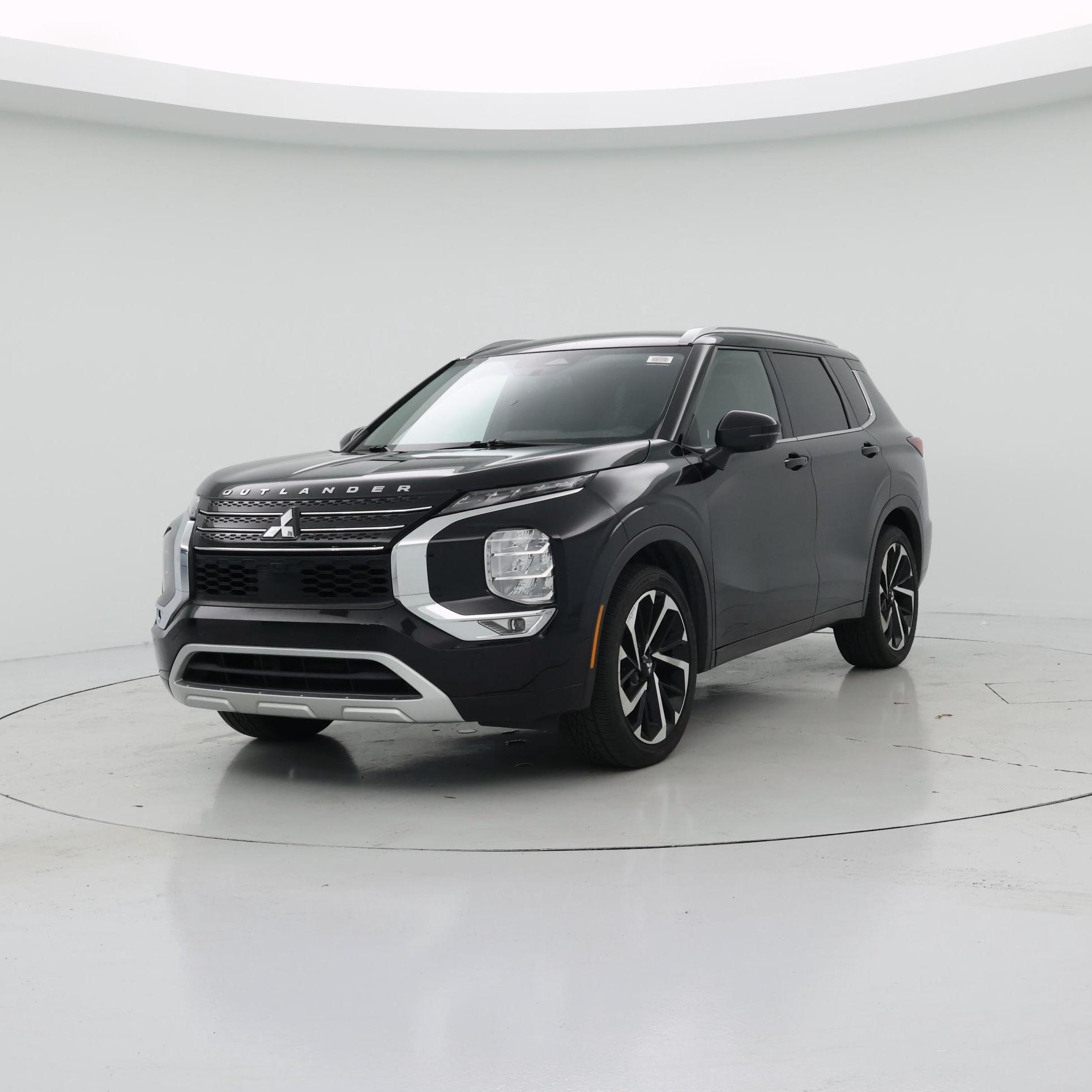 Thumbnail: 2023 Mitsubishi Outlander - 4