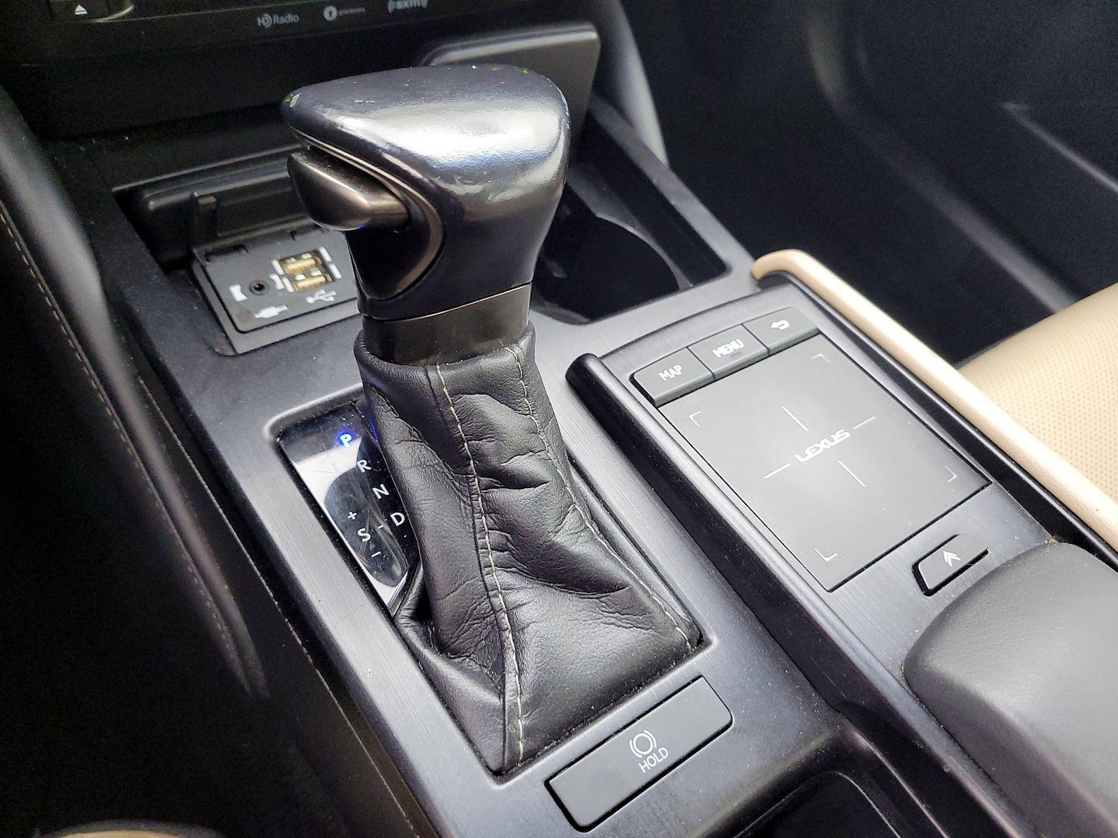 2021 Lexus ES 350 - Photo 19