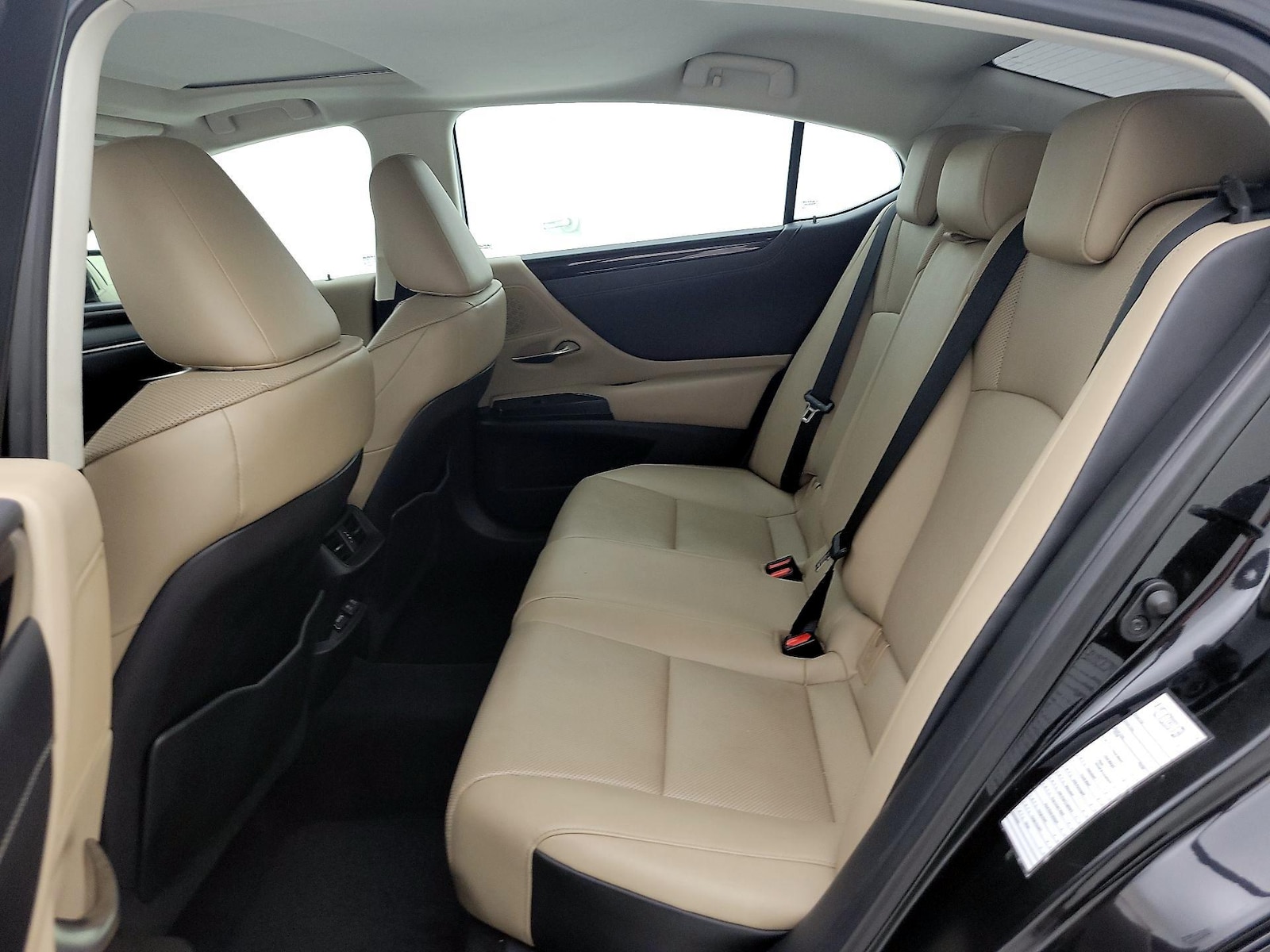 2021 Lexus ES 350 - Photo 21