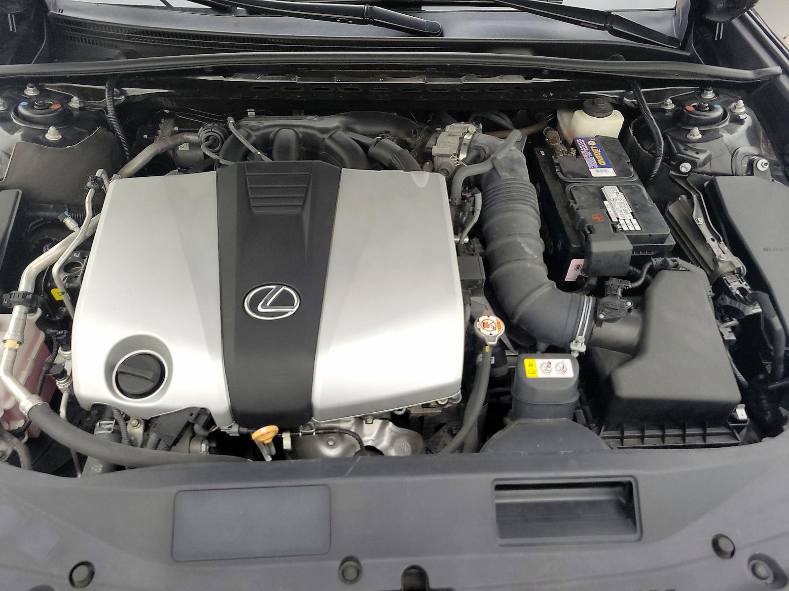 2021 Lexus ES 350 - Photo 23