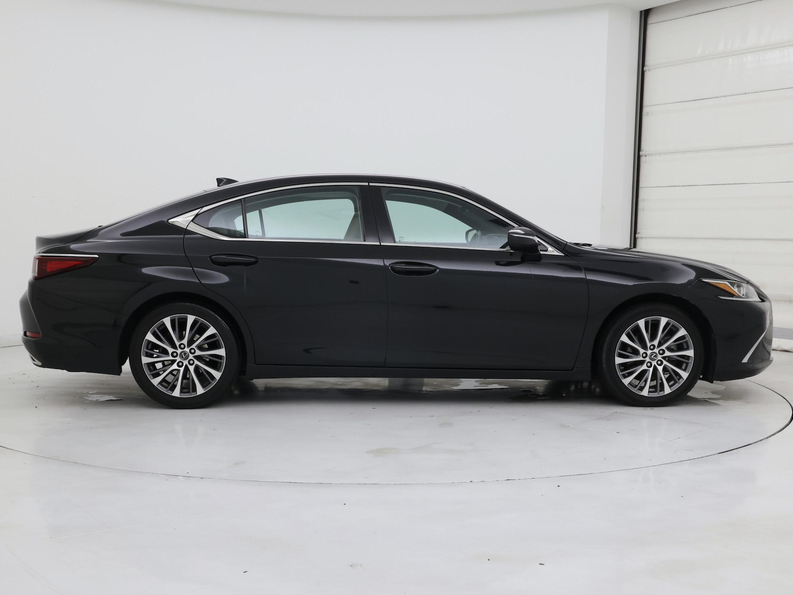 2021 Lexus ES 350 - Photo 8