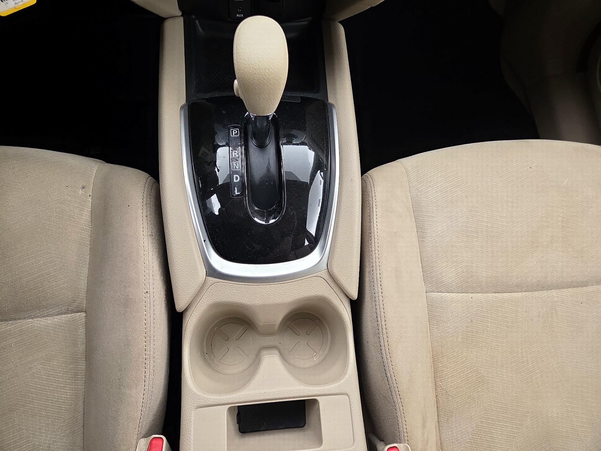 Thumbnail: 2015 Nissan Rogue - 17