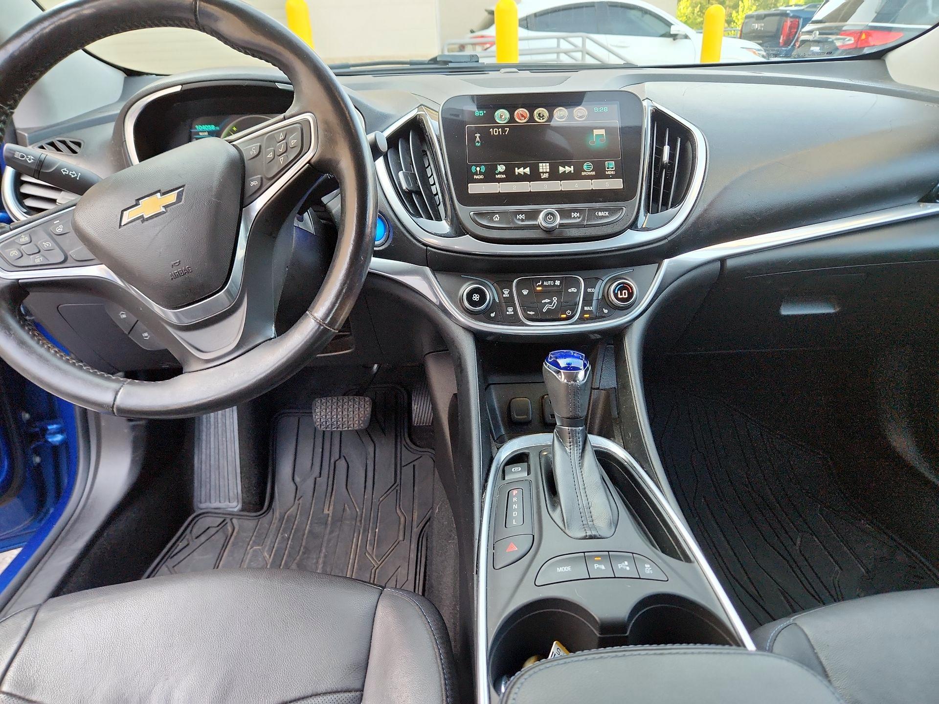 Thumbnail: 2017 Chevrolet Volt - 9