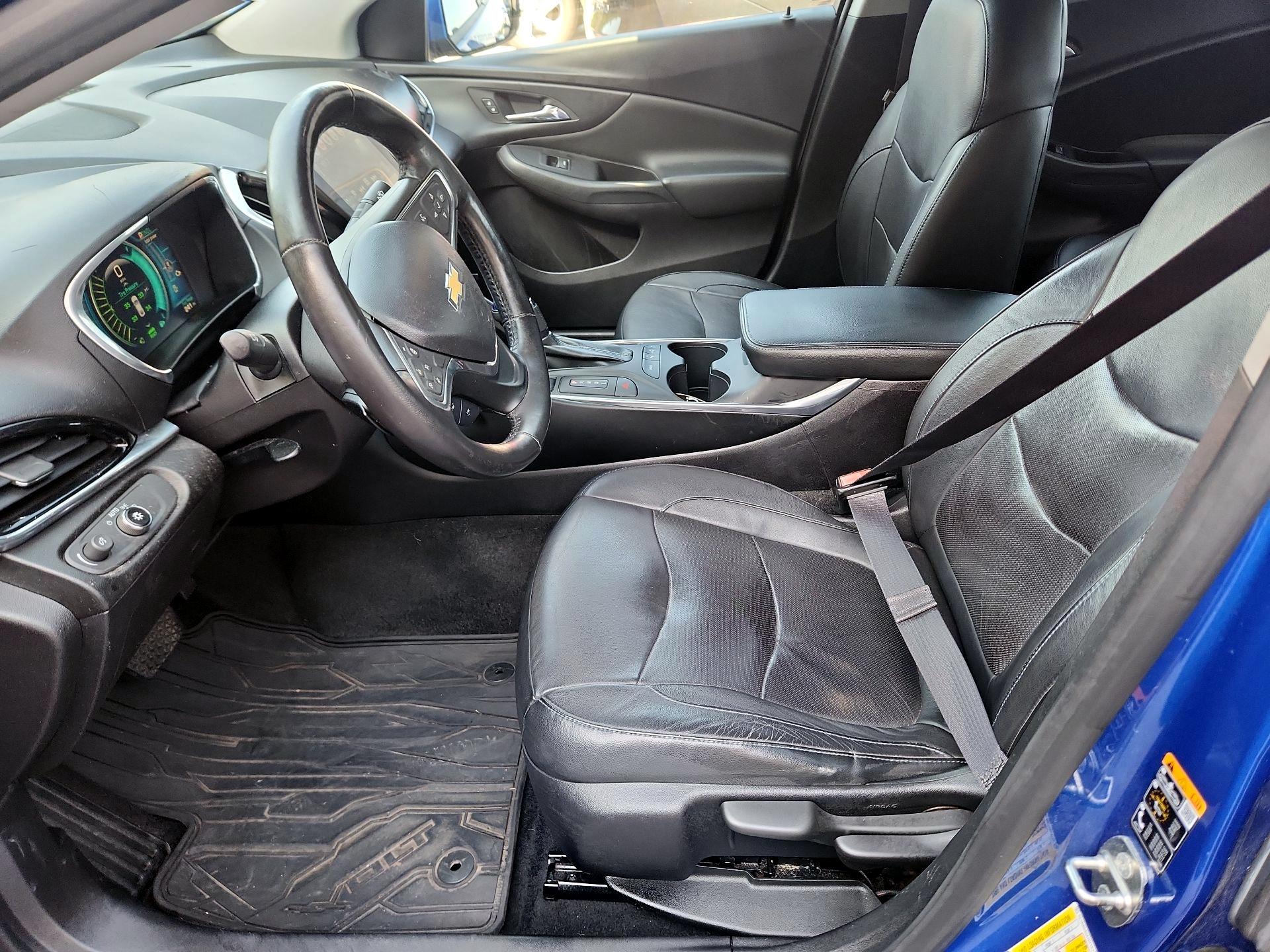 Thumbnail: 2017 Chevrolet Volt - 11